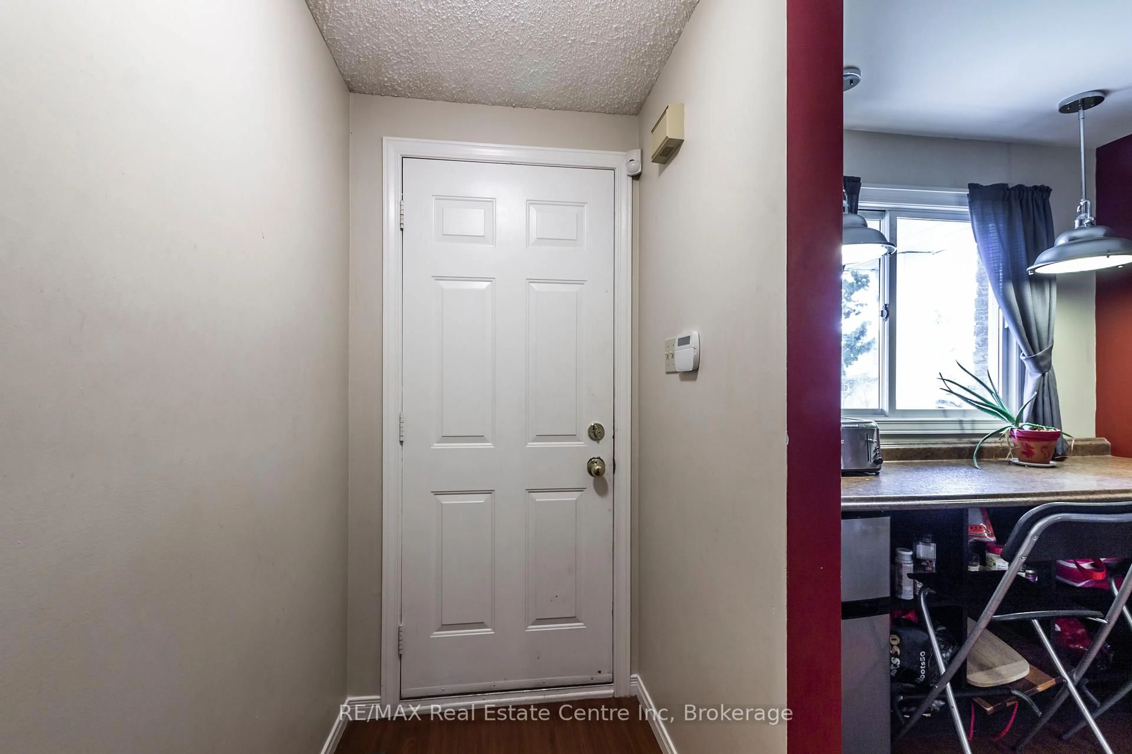 Indoor entryway for 36 Koch Dr, Guelph Ontario N1G 4G5
