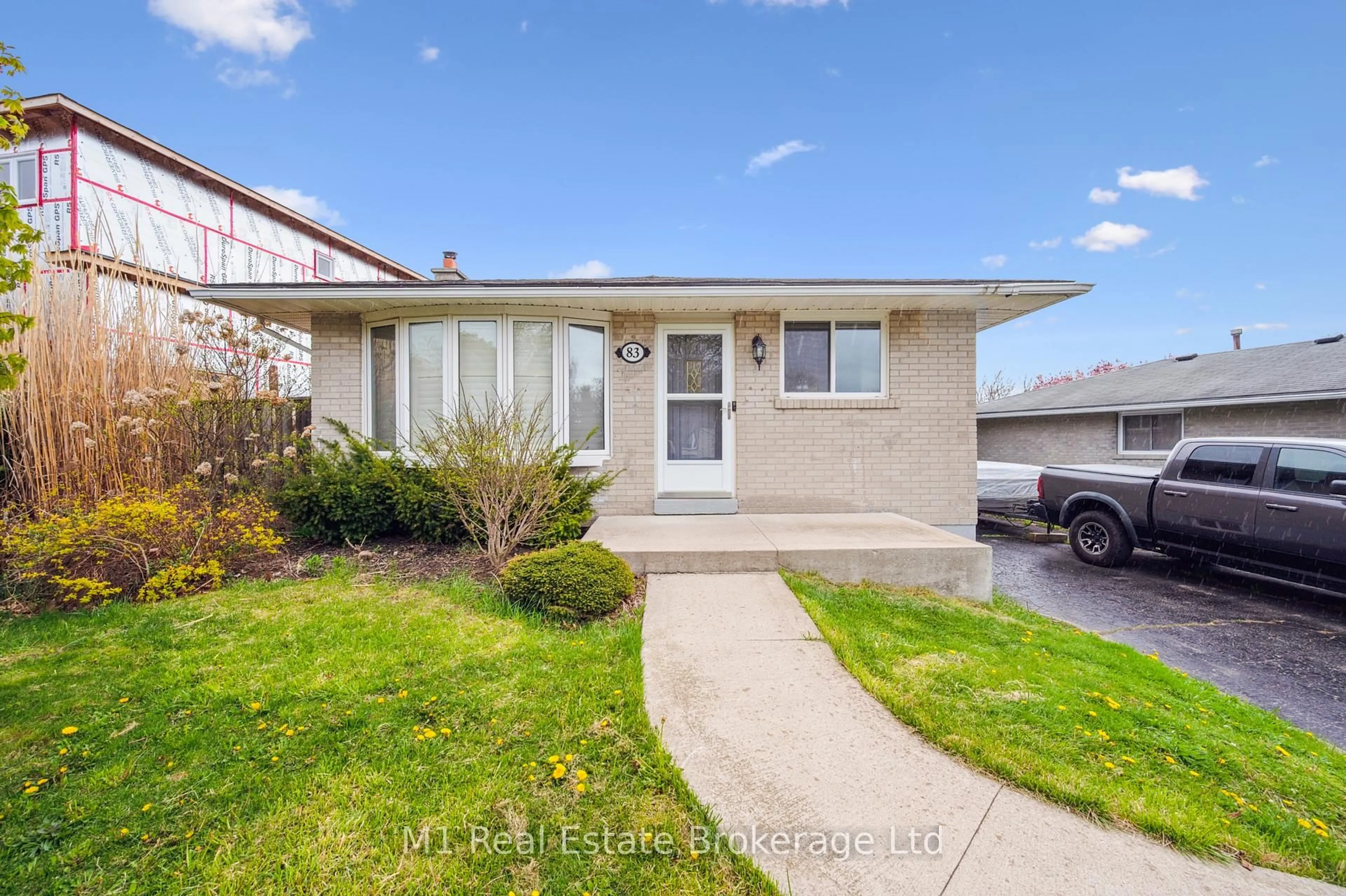 Home with vinyl exterior material, street for 83 Scott Rd, Cambridge Ontario N3C 2X6