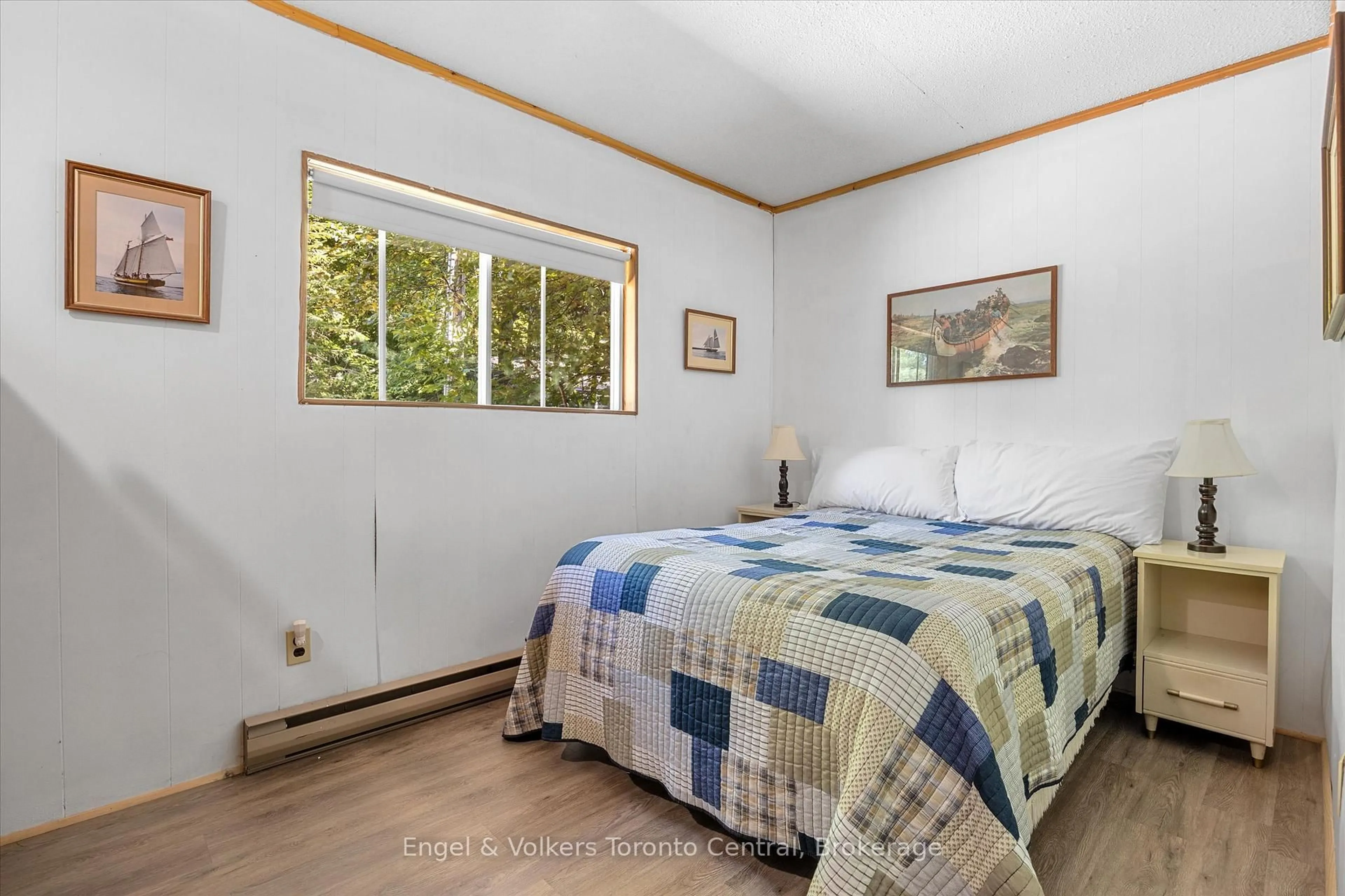 Bedroom with bed, unknown for 142 Stewart Lake Rd, Georgian Bay Ontario P0C 1H0