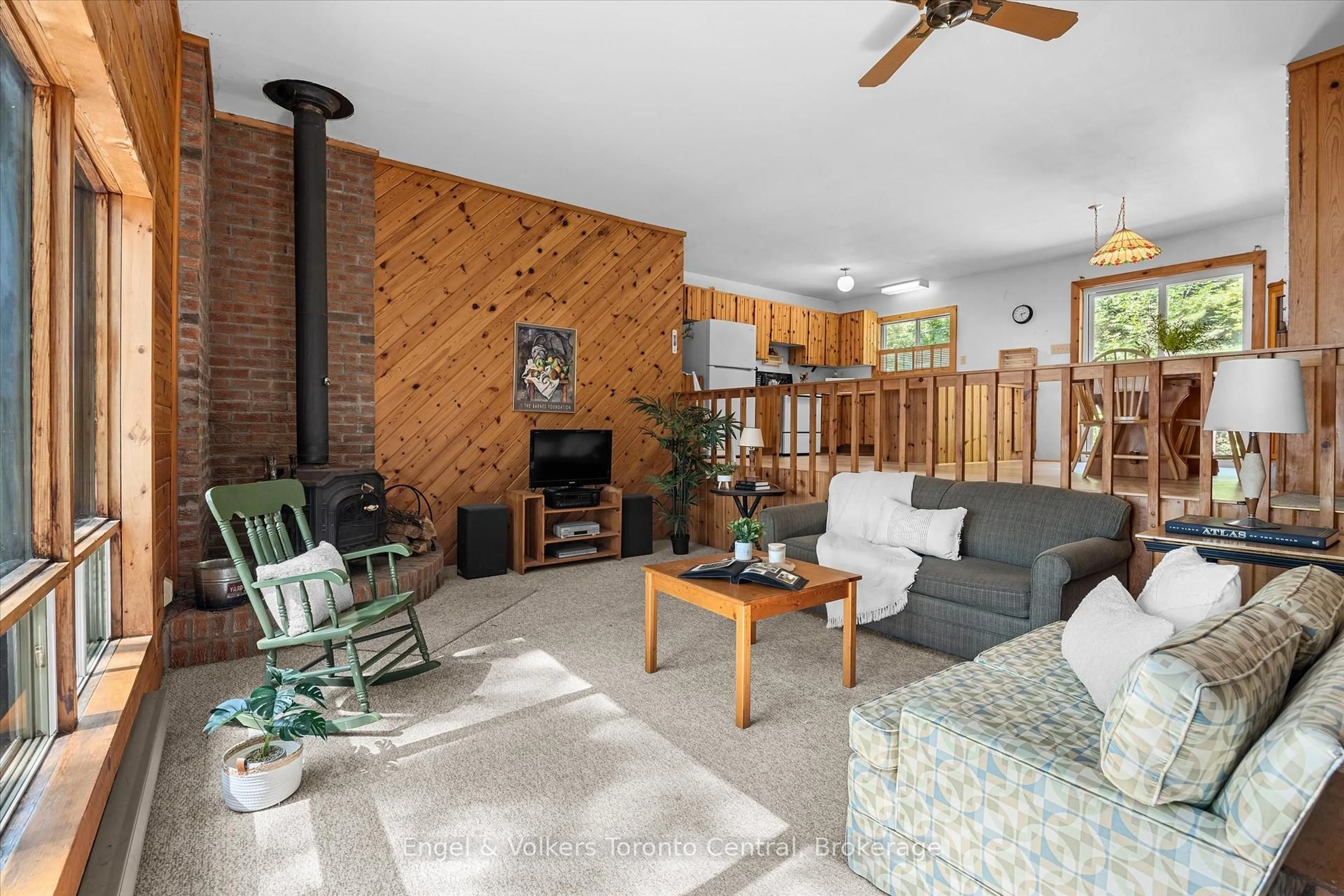 Living room with furniture, unknown for 142 Stewart Lake Rd, Georgian Bay Ontario P0C 1H0