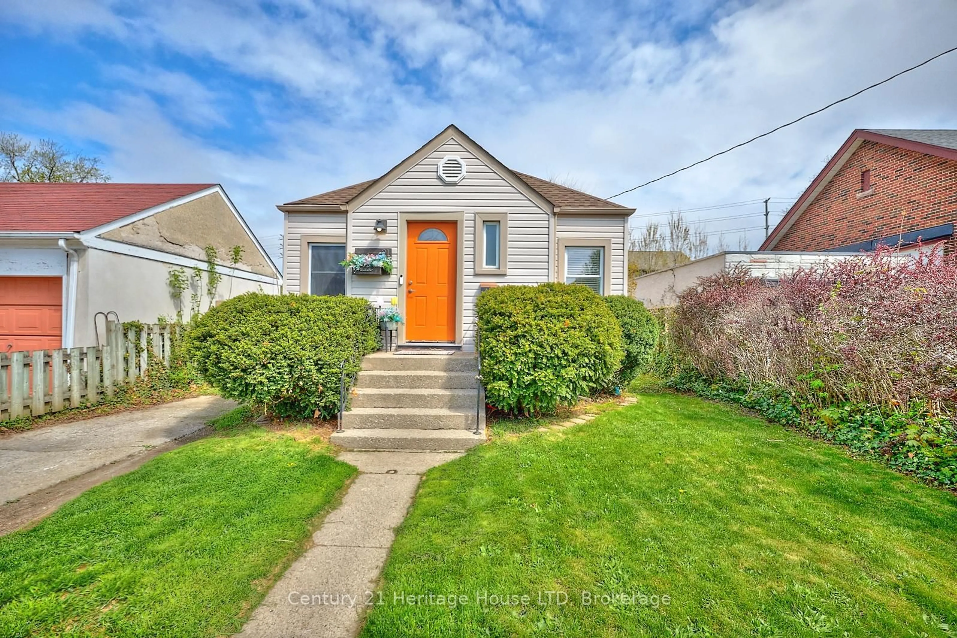 Unknown for 21 Spruce St, St. Catharines Ontario L2R 1B6