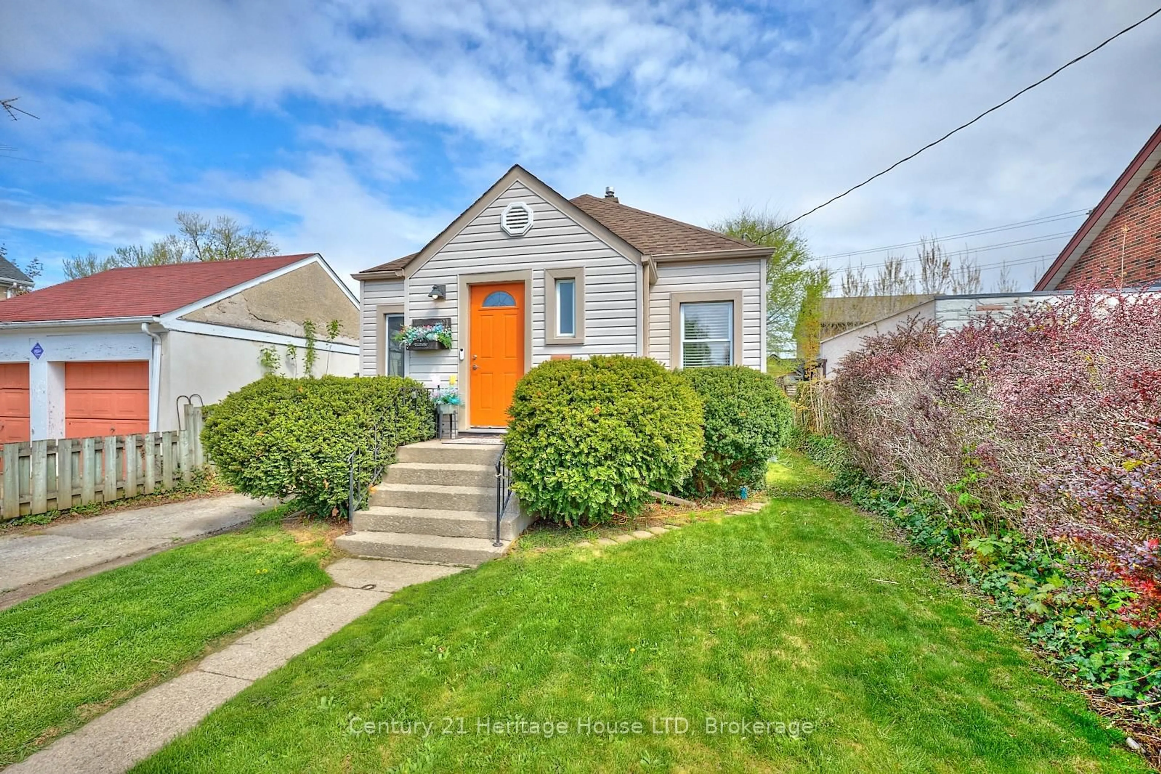 Unknown for 21 Spruce St, St. Catharines Ontario L2R 1B6