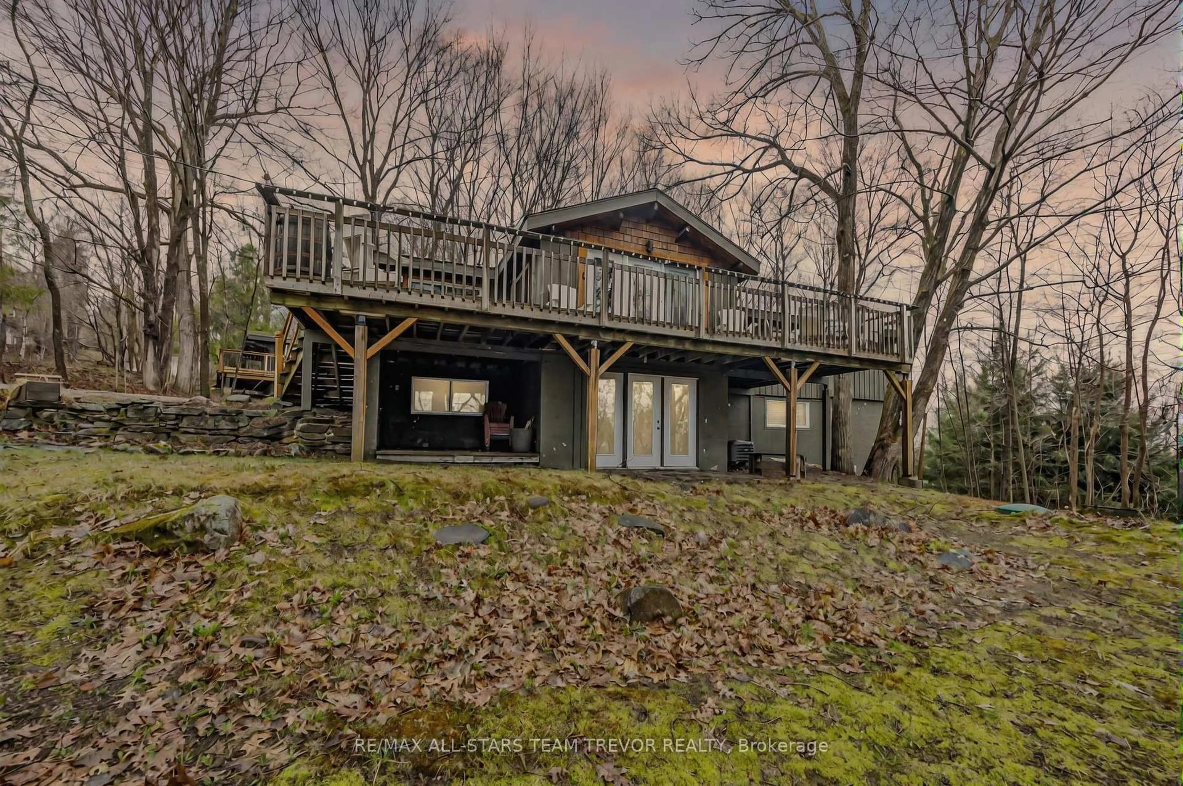 A pic from outside/outdoor area/front of a property/back of a property/a pic from drone, water/lake/river/ocean view for 143 Chalet Cres, Huntsville Ontario P1H 1A8