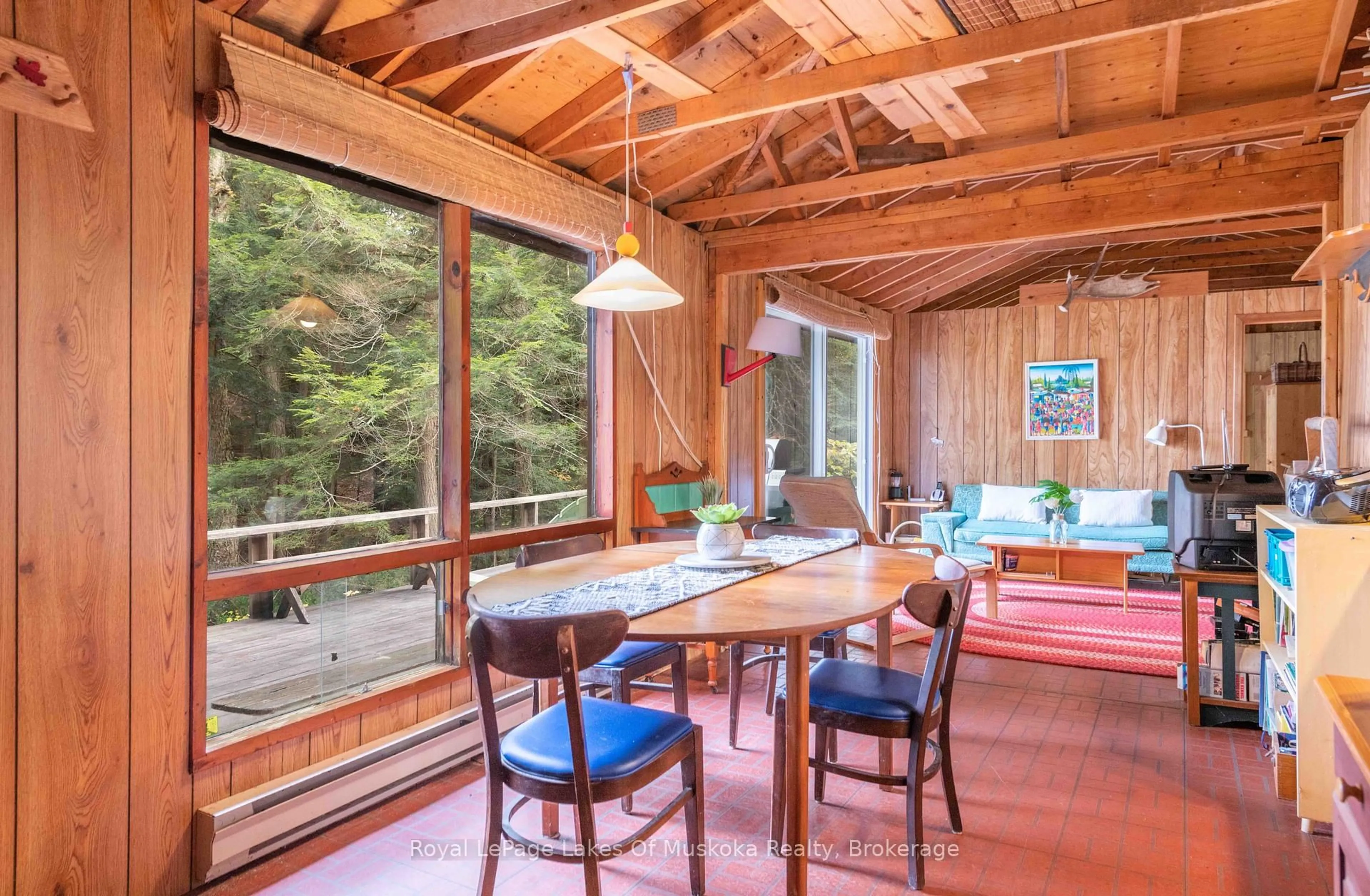Dining room, unknown for 1086 SOUTH TOAD LAKE Rd, Lake of Bays Ontario P1H 2J6