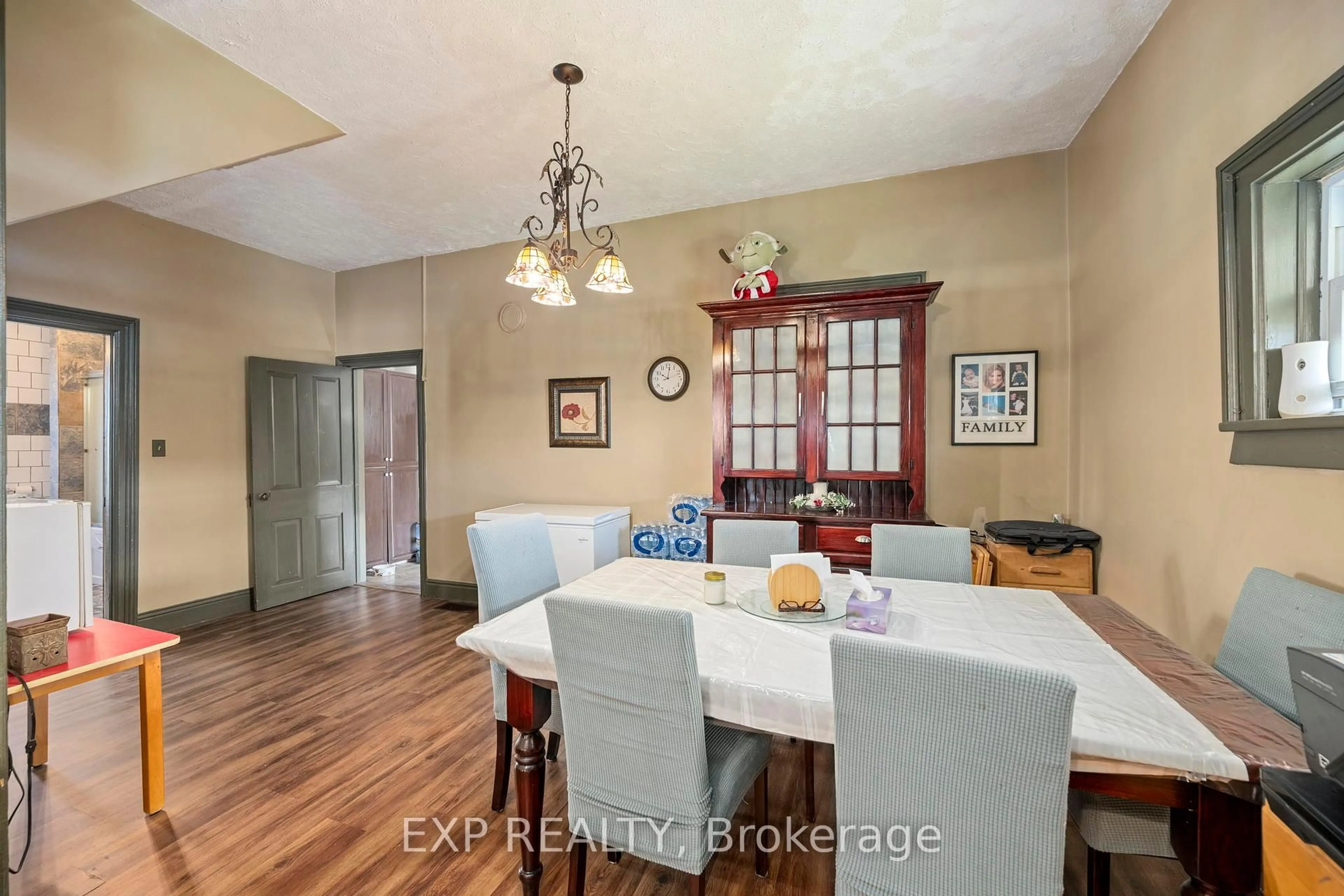 Dining room, ceramic/tile floor for 22874 Hagerty Rd, Newbury Ontario N0L 1Z0