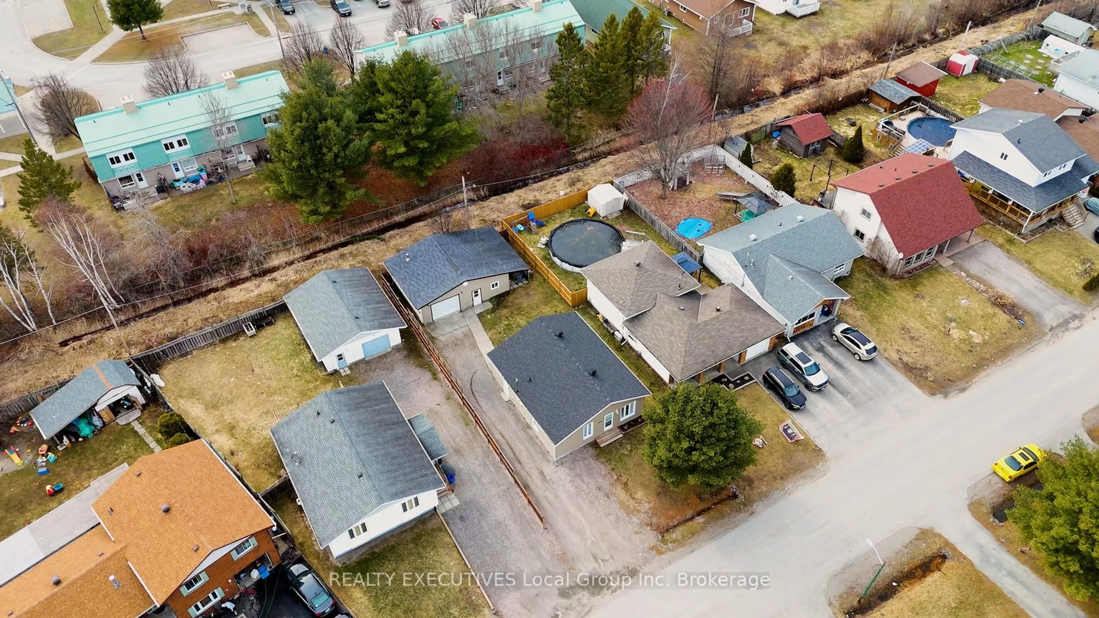 A pic from outside/outdoor area/front of a property/back of a property/a pic from drone, street for 439 Mageau St, West Nipissing Ontario P2B 3G5
