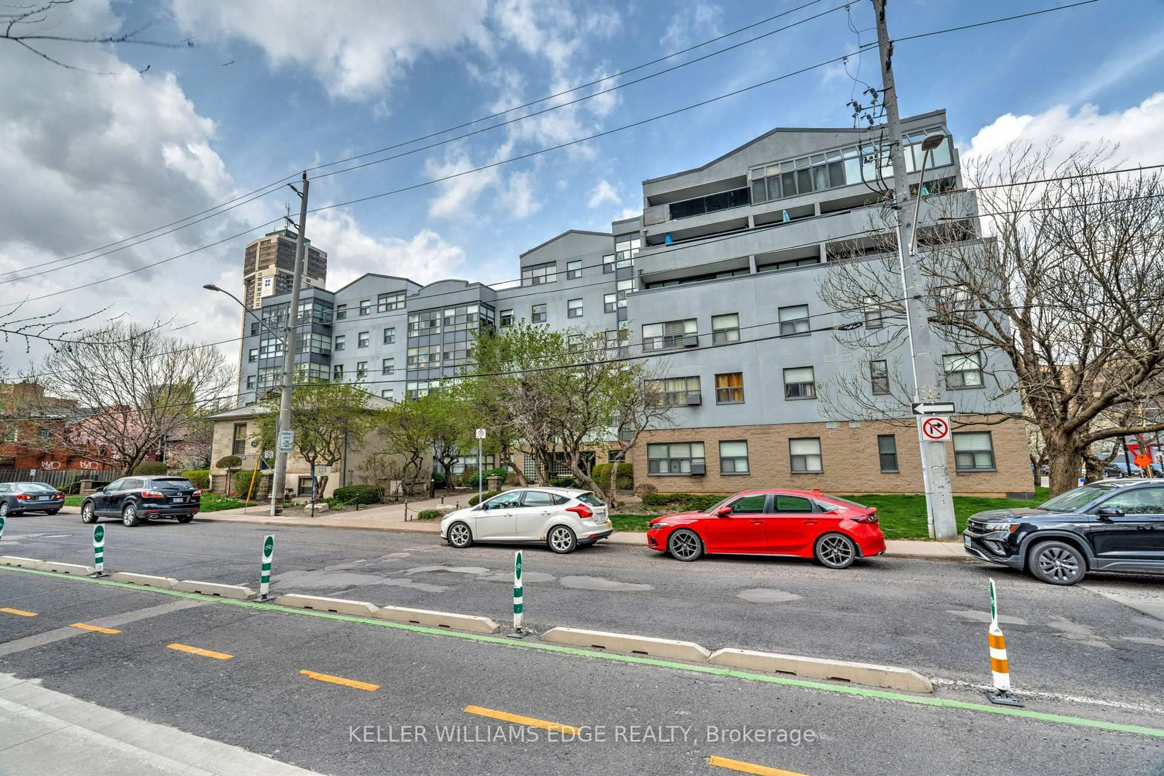 Parking for 175 Hunter St #409, Hamilton Ontario L8N 4E7