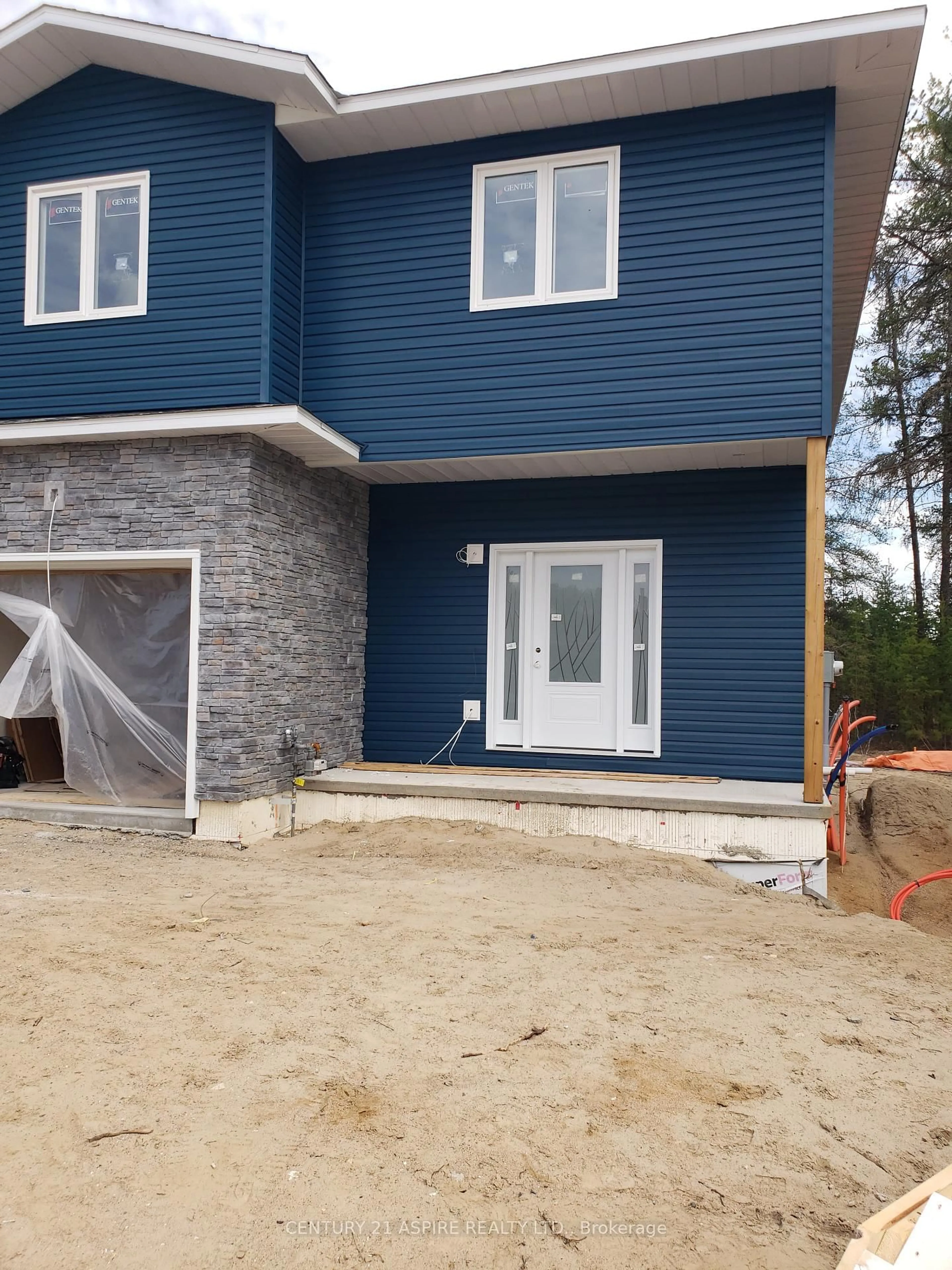 Home with vinyl exterior material, unknown for 94A Frontenac Cres, Deep River Ontario K0J 1P0