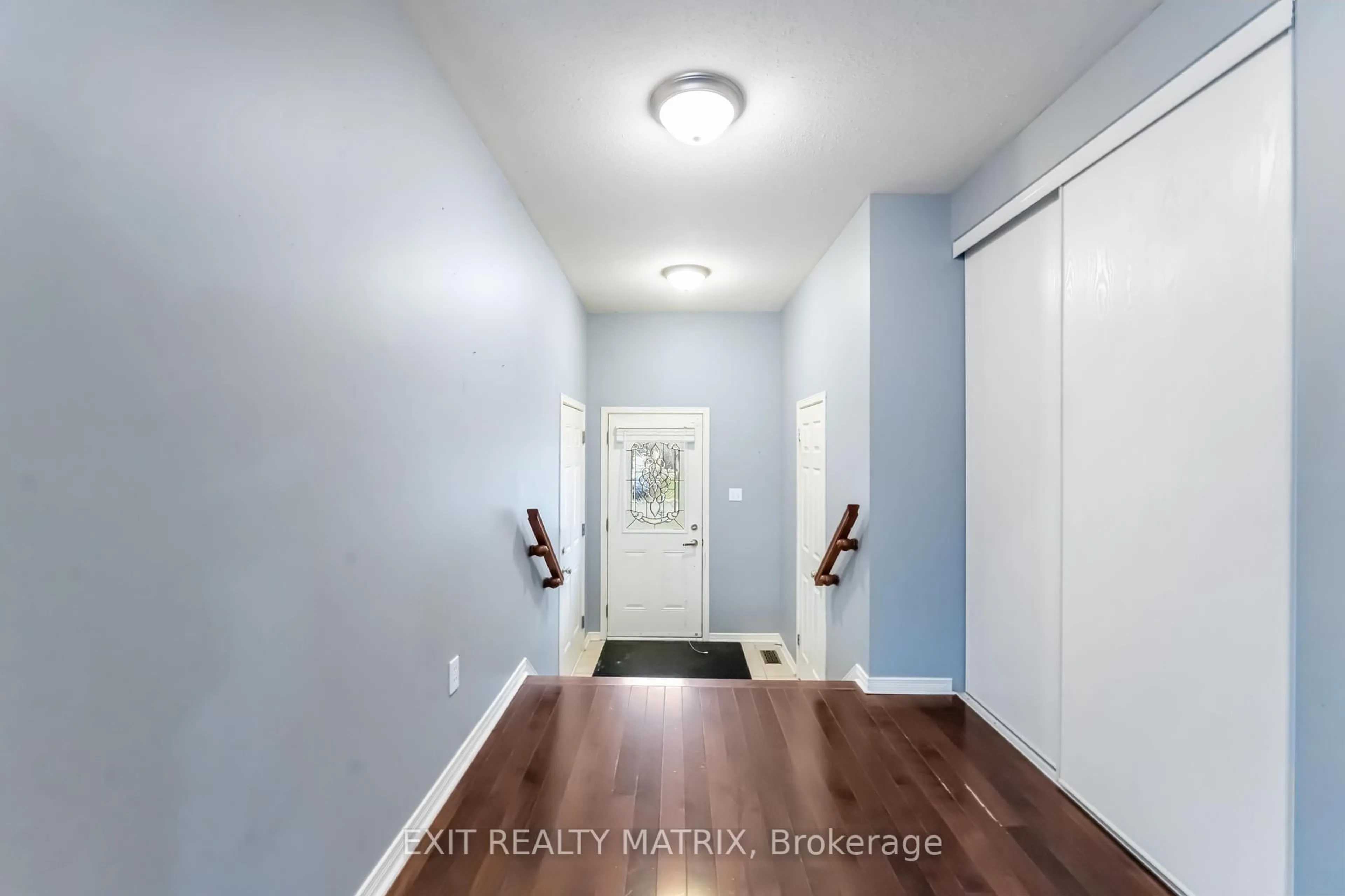 Indoor entryway for 734 Crowberry St, Orleans Ontario K4A 0B1