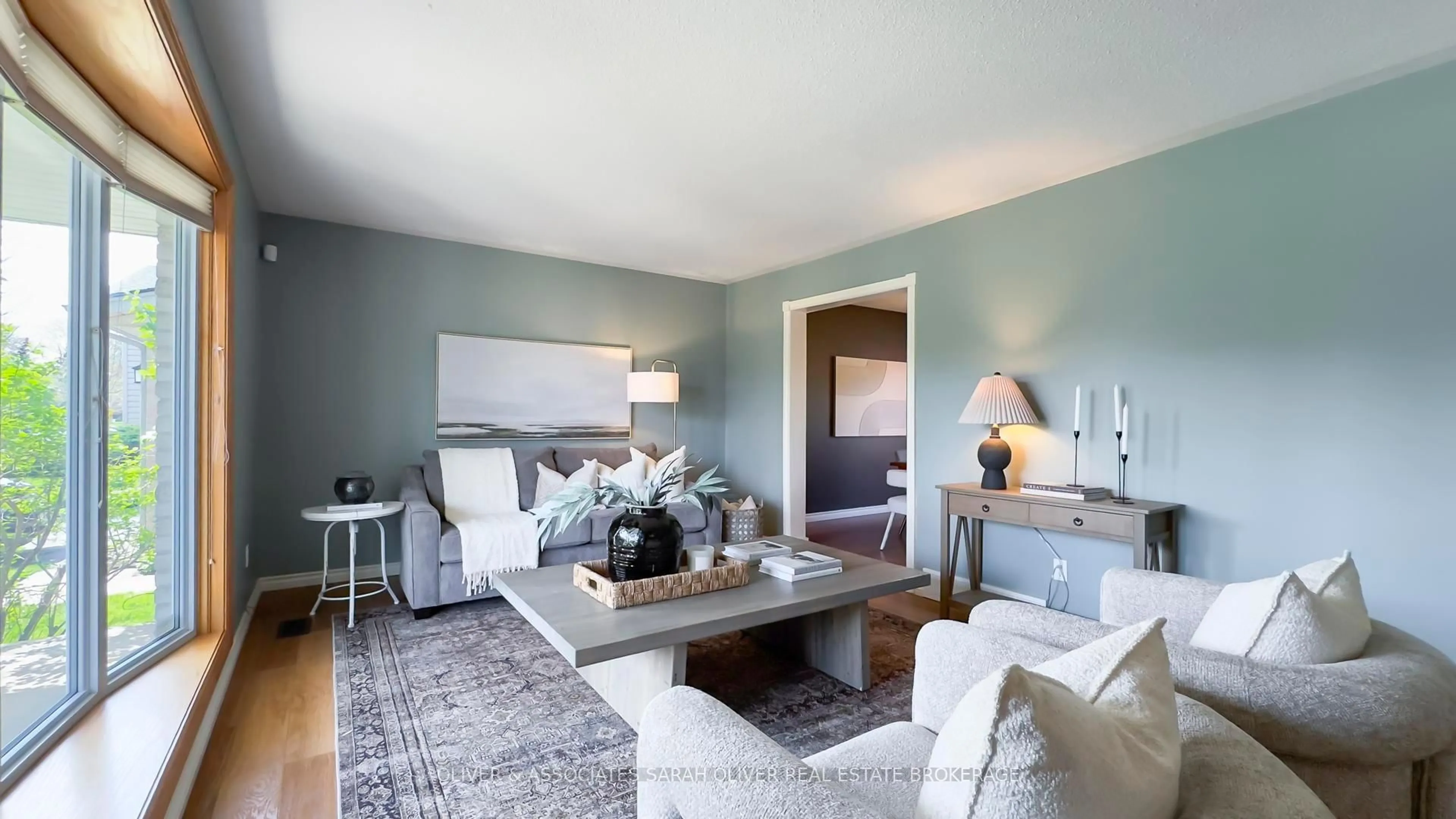 Living room with furniture, unknown for 976 Farnham Rd, London South Ontario N6K 1S1