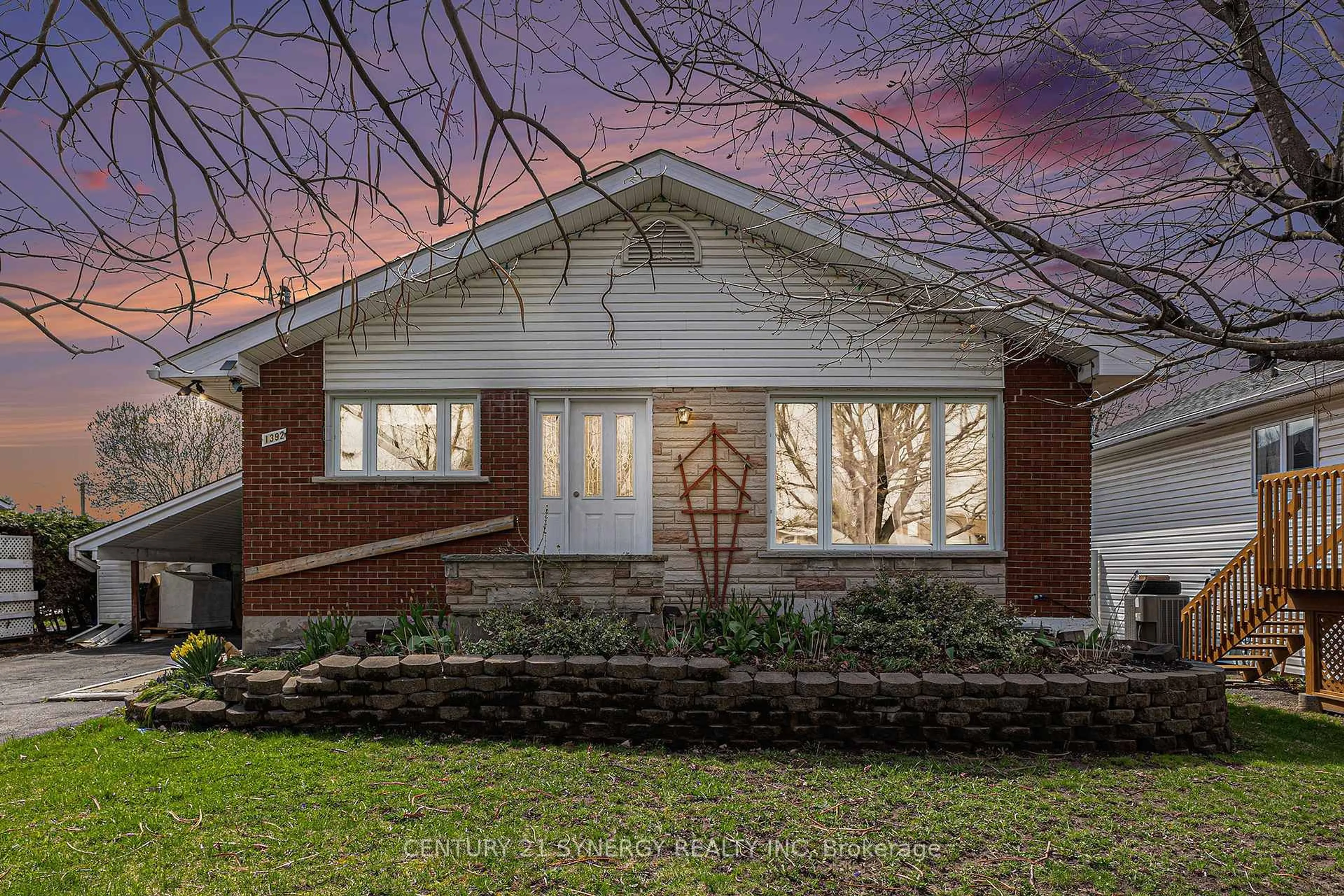 Home with brick exterior material, street for 1392 Aurele St, Ottawa Ontario K1B 3L3