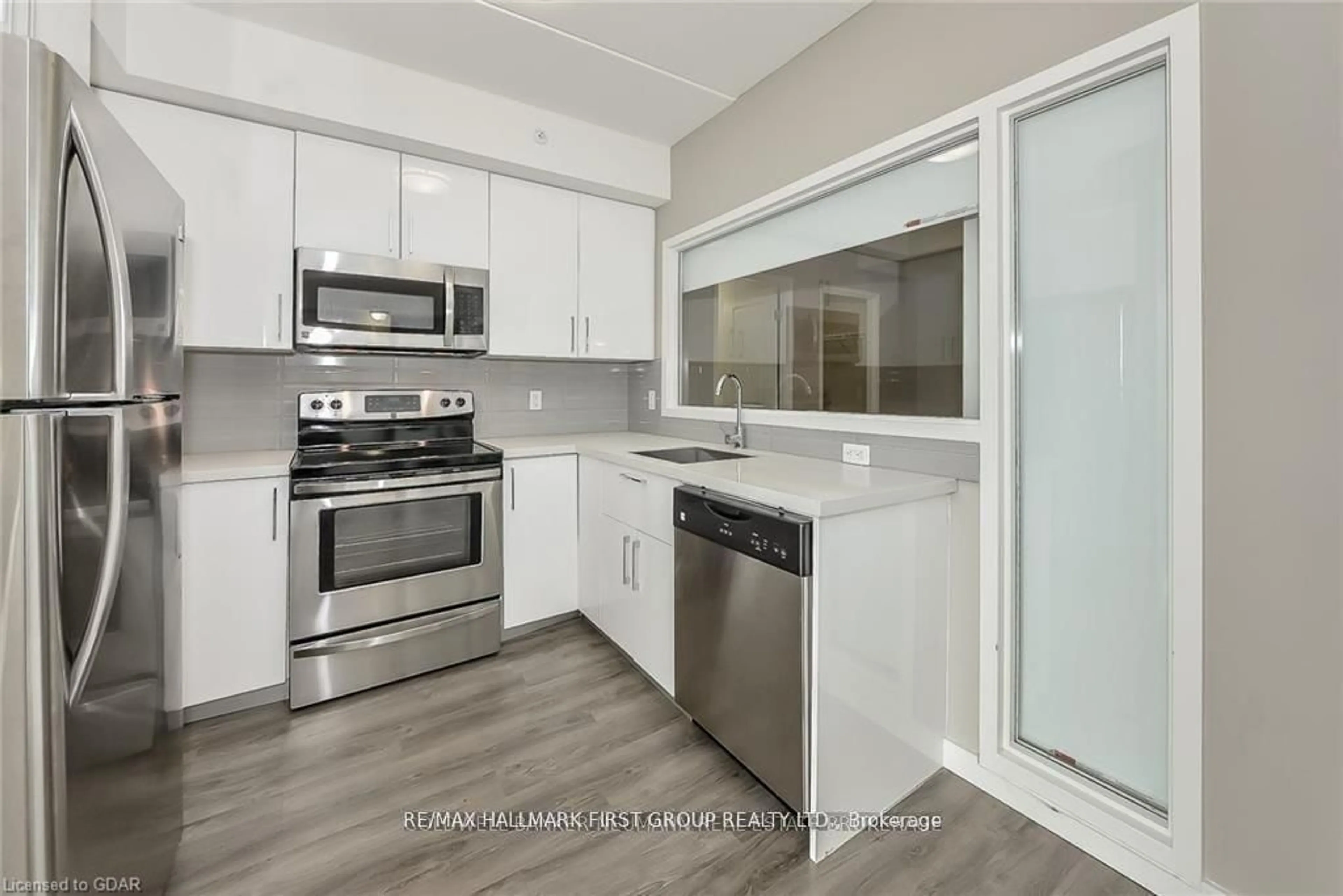 Standard kitchen, unknown for 1291 Gordon St #124, Guelph Ontario N1L 0M5