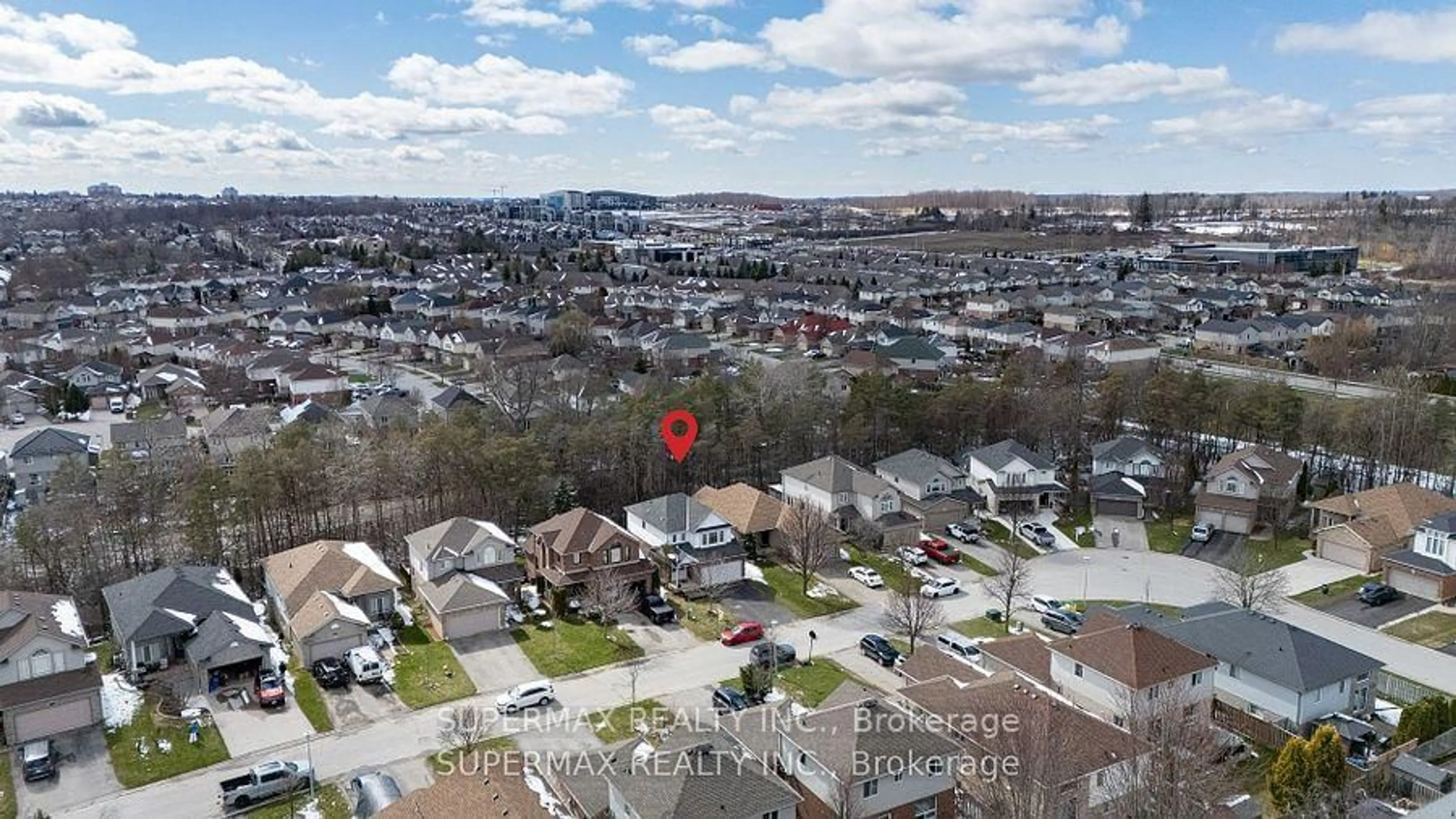 A pic from outside/outdoor area/front of a property/back of a property/a pic from drone, unknown for 766 Marigold St, London North Ontario N5X 4J3