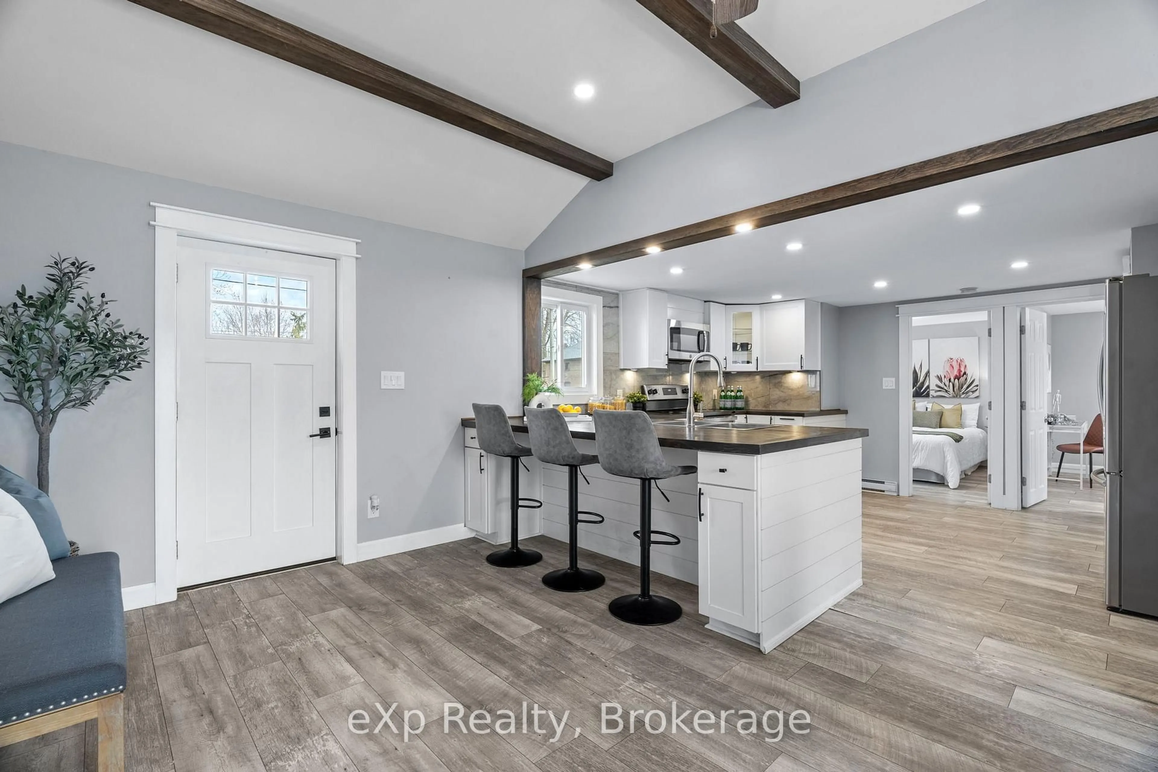Open concept kitchen, ceramic/tile floor for 236 Sydenham St, Strathroy-Caradoc Ontario N7G 1V3