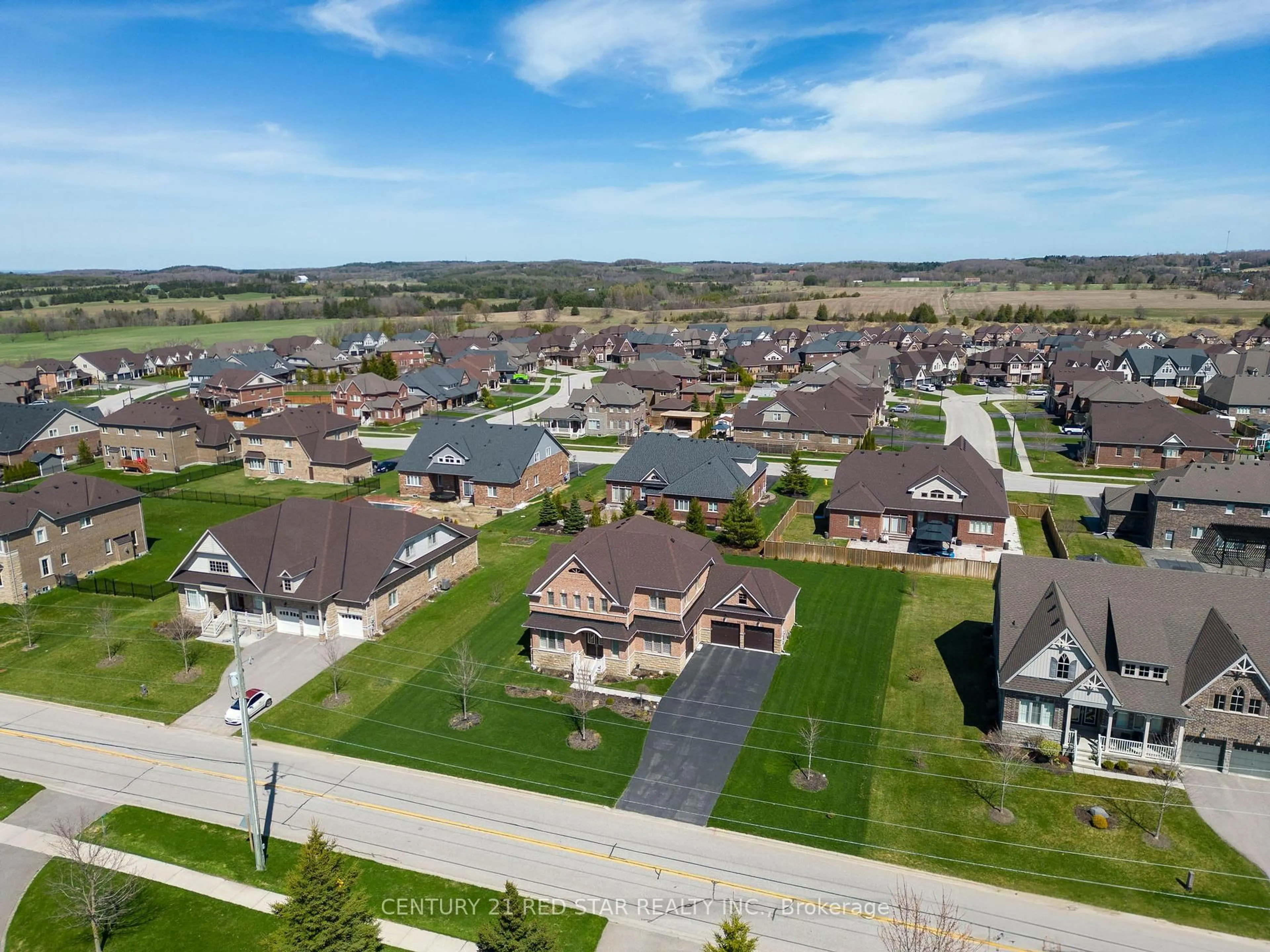 A pic from outside/outdoor area/front of a property/back of a property/a pic from drone, street for 713095 First Line EHS, Mono Line, Mono Ontario L9W 6W7