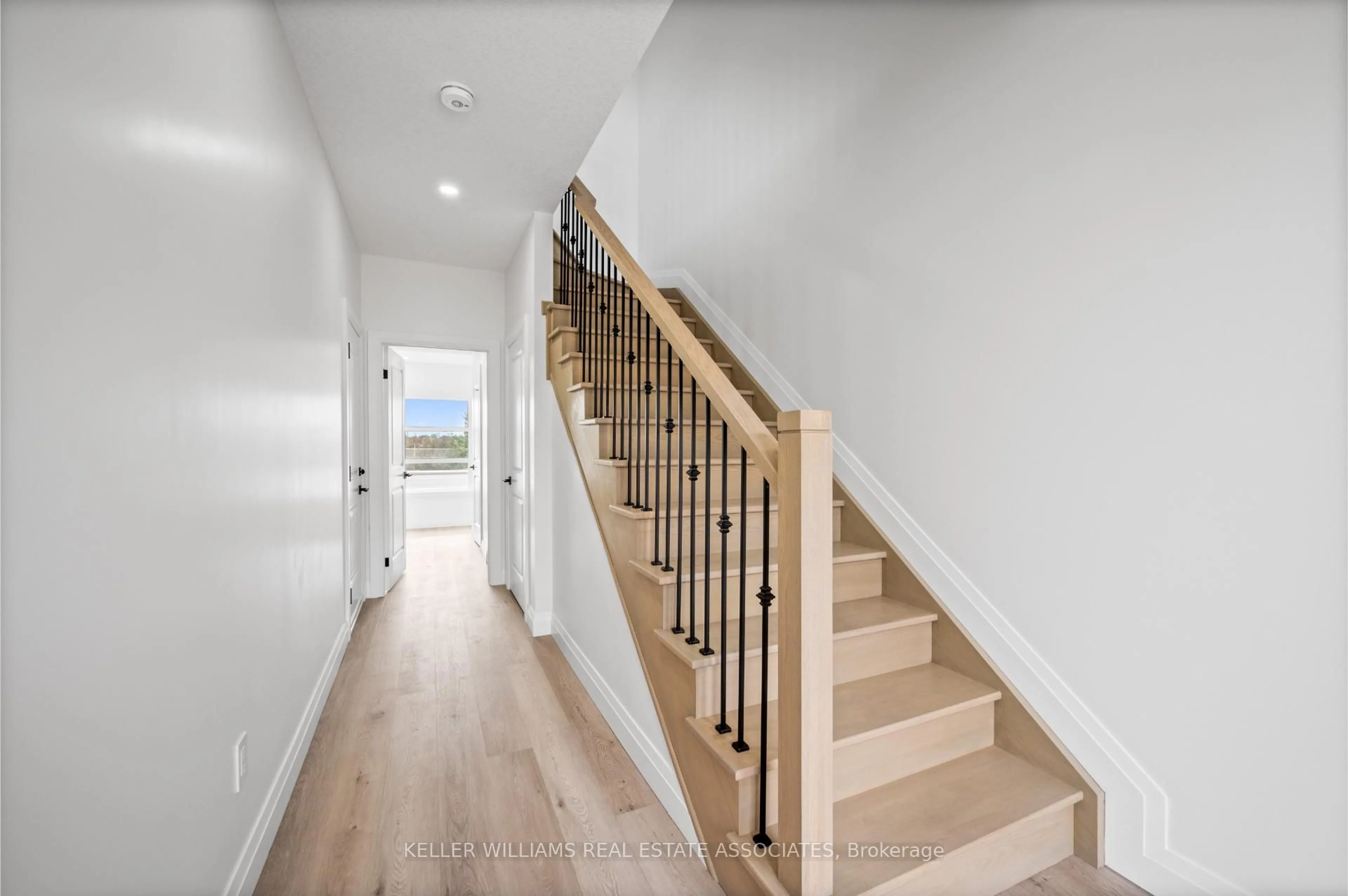 Stairs for 73 Warren Tr #33, Welland Ontario L3B 0N8