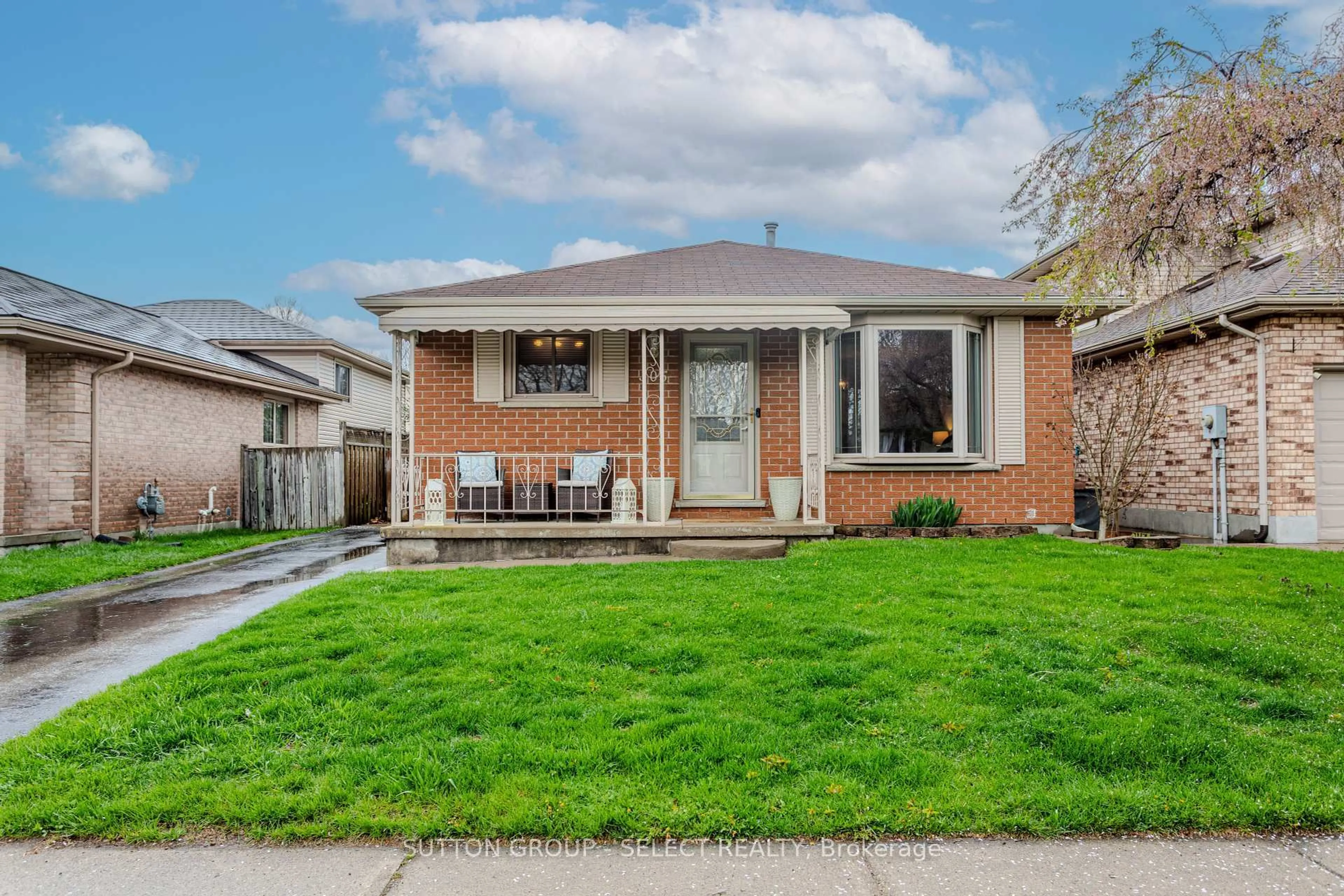 Home with brick exterior material, street for 305 BOURNEMOUTH Dr, London East Ontario N5V 4C6