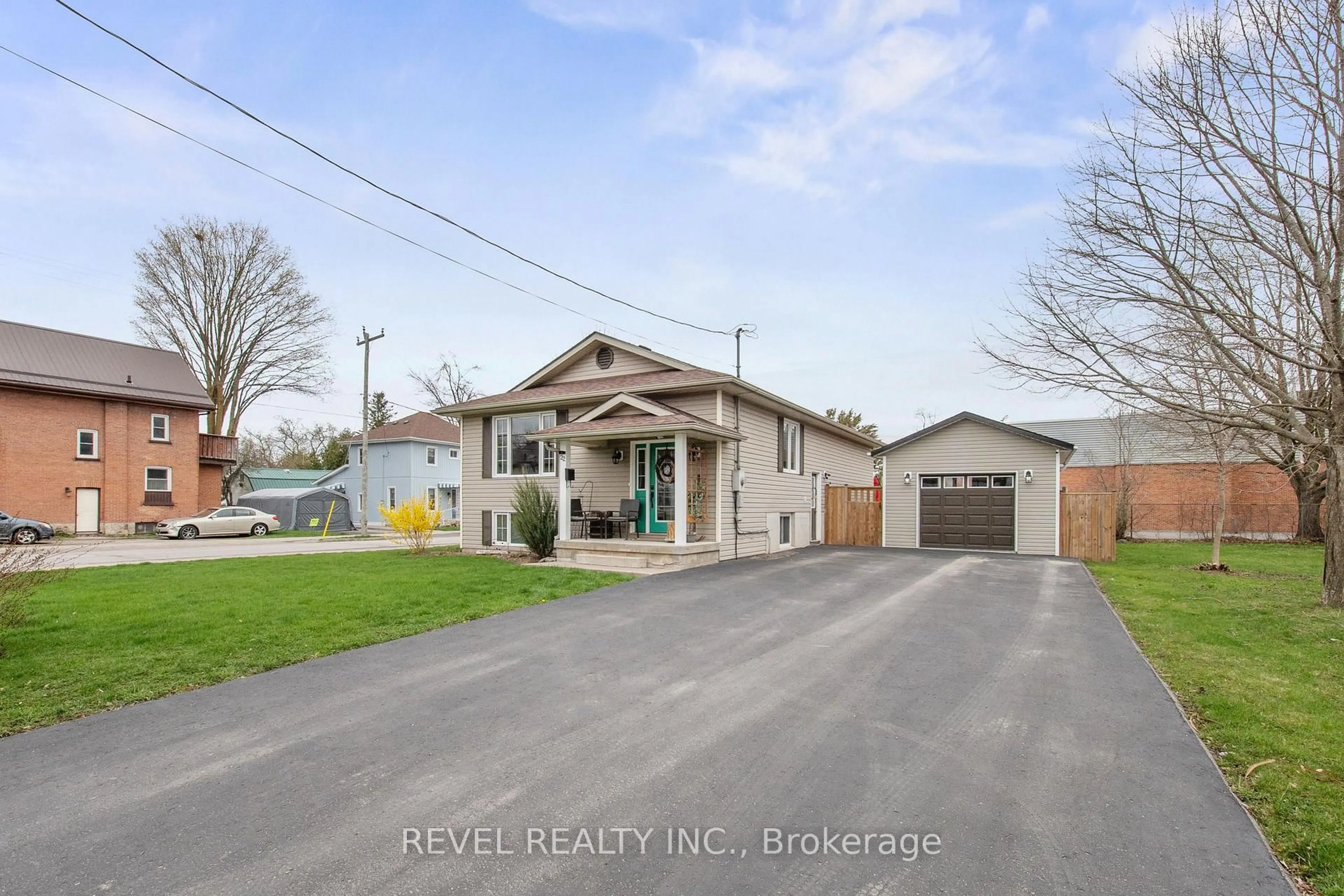 A pic from outside/outdoor area/front of a property/back of a property/a pic from drone, street for 22 St.Paul St, Kawartha Lakes Ontario K9V 1S4