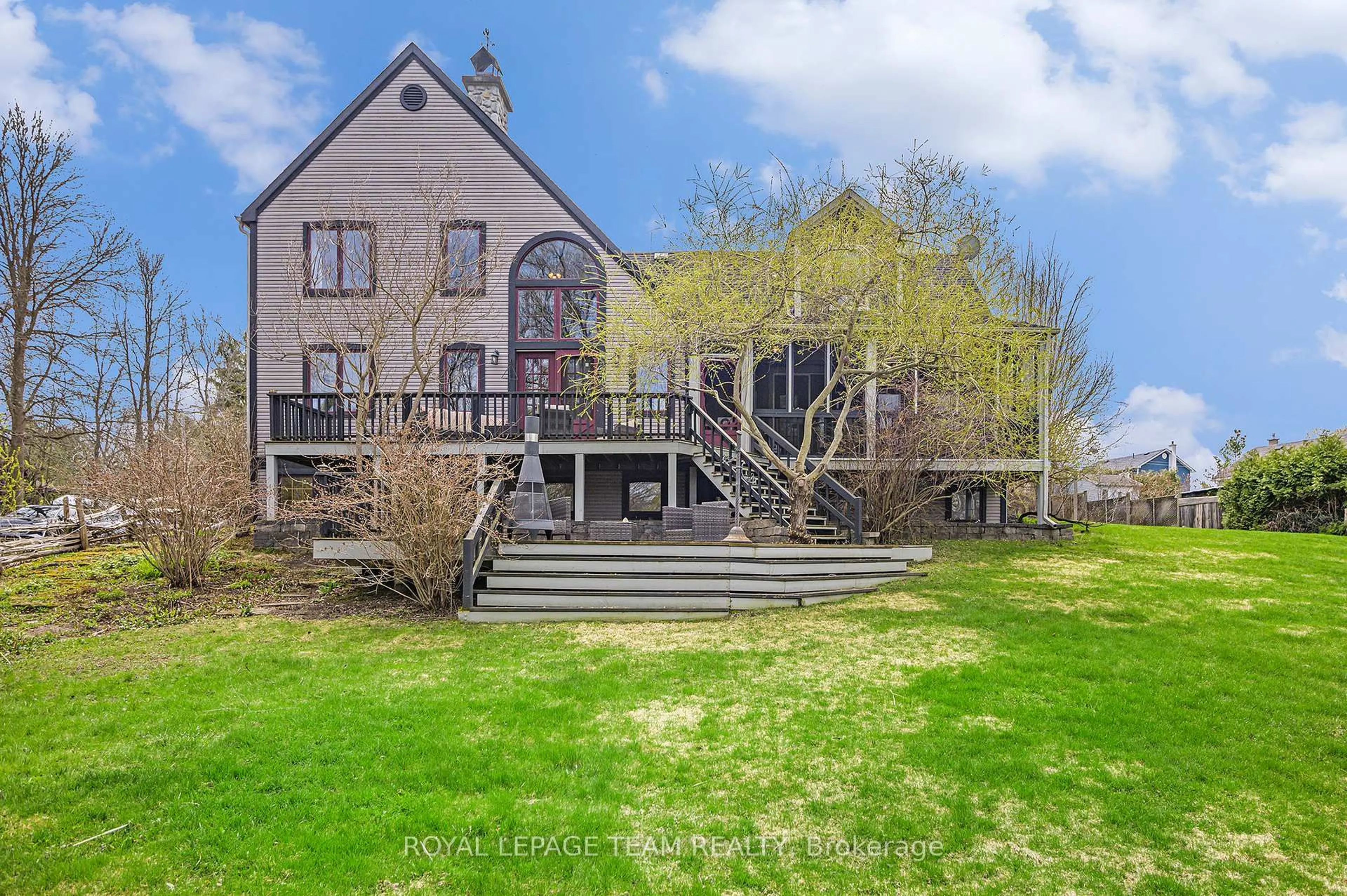 A pic from outside/outdoor area/front of a property/back of a property/a pic from drone, water/lake/river/ocean view for 6 Henry St, North Grenville Ontario K0G 1B0