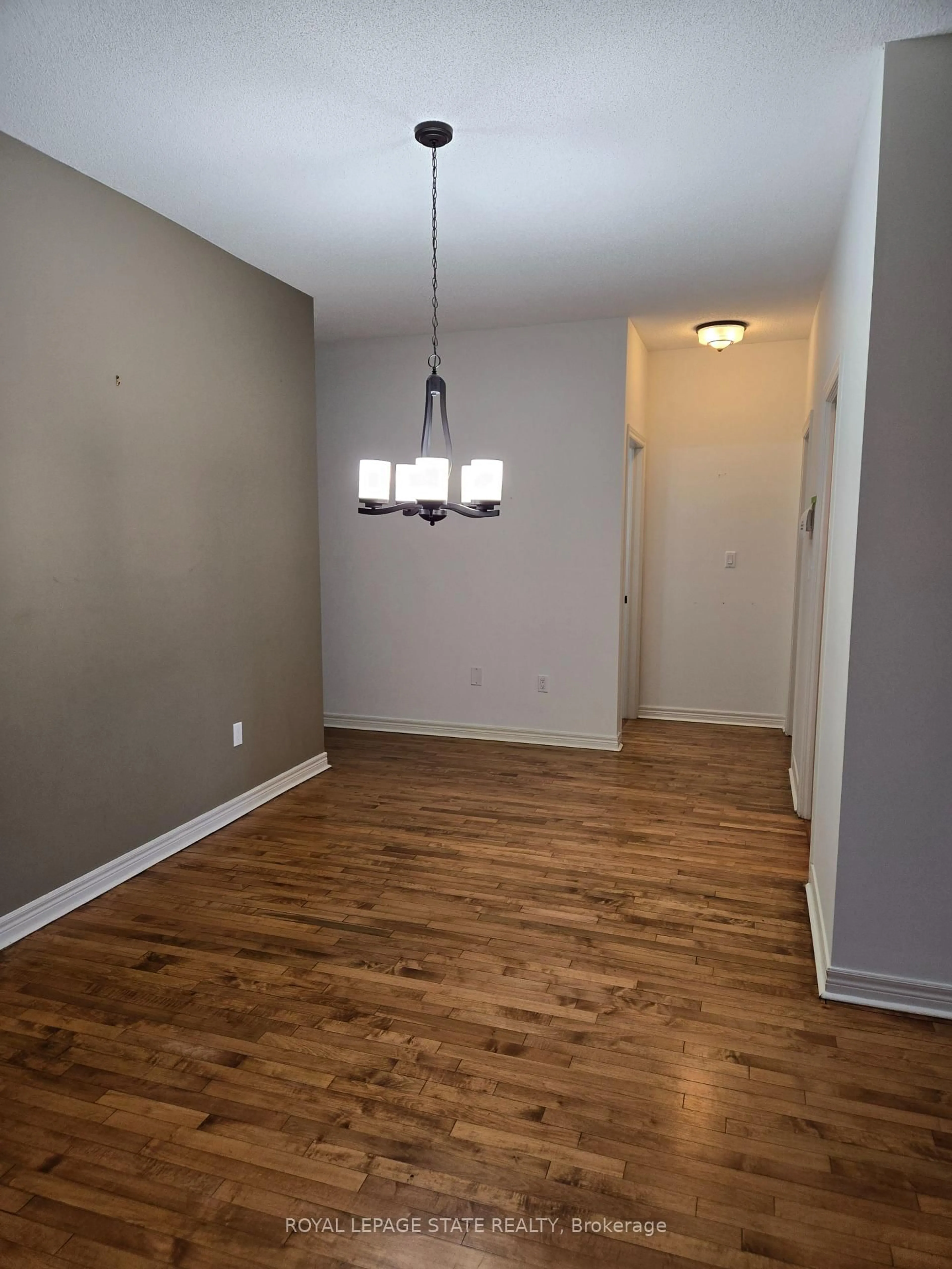 A pic of a room for 97 Sandollar Dr, Hamilton Ontario L0R 1W0