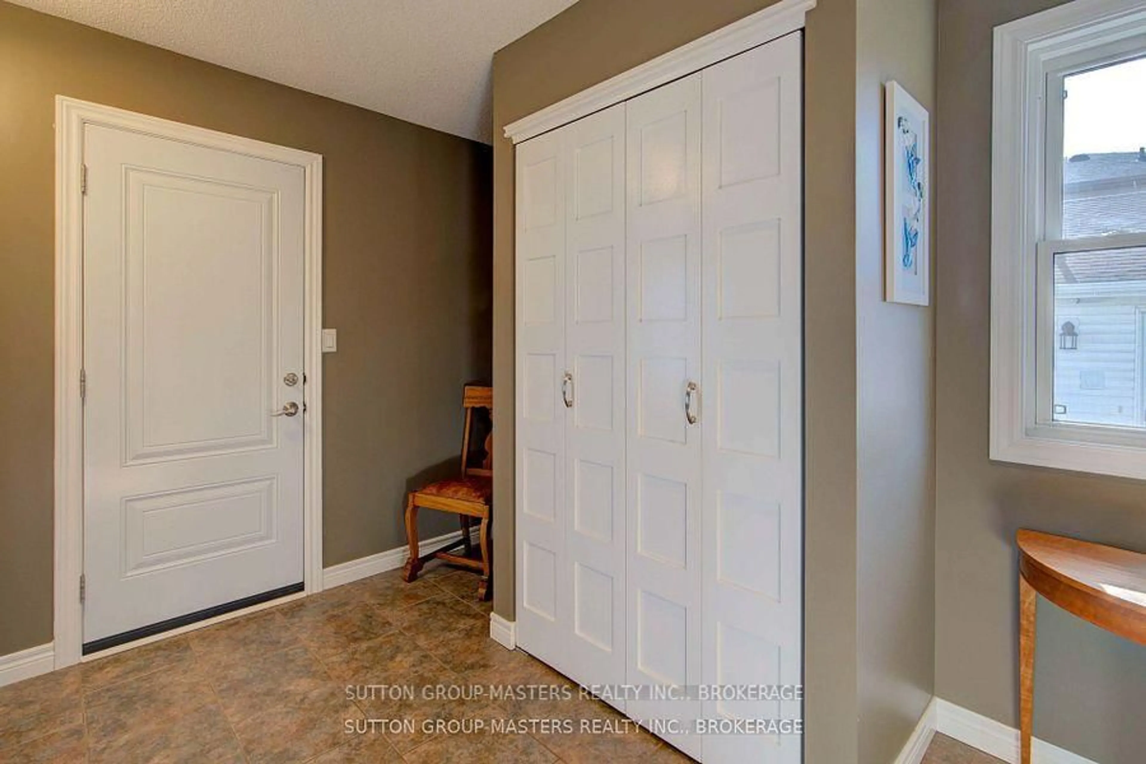 Indoor entryway for 81 Mckeown Cres, Loyalist Ontario K7N 1Y4