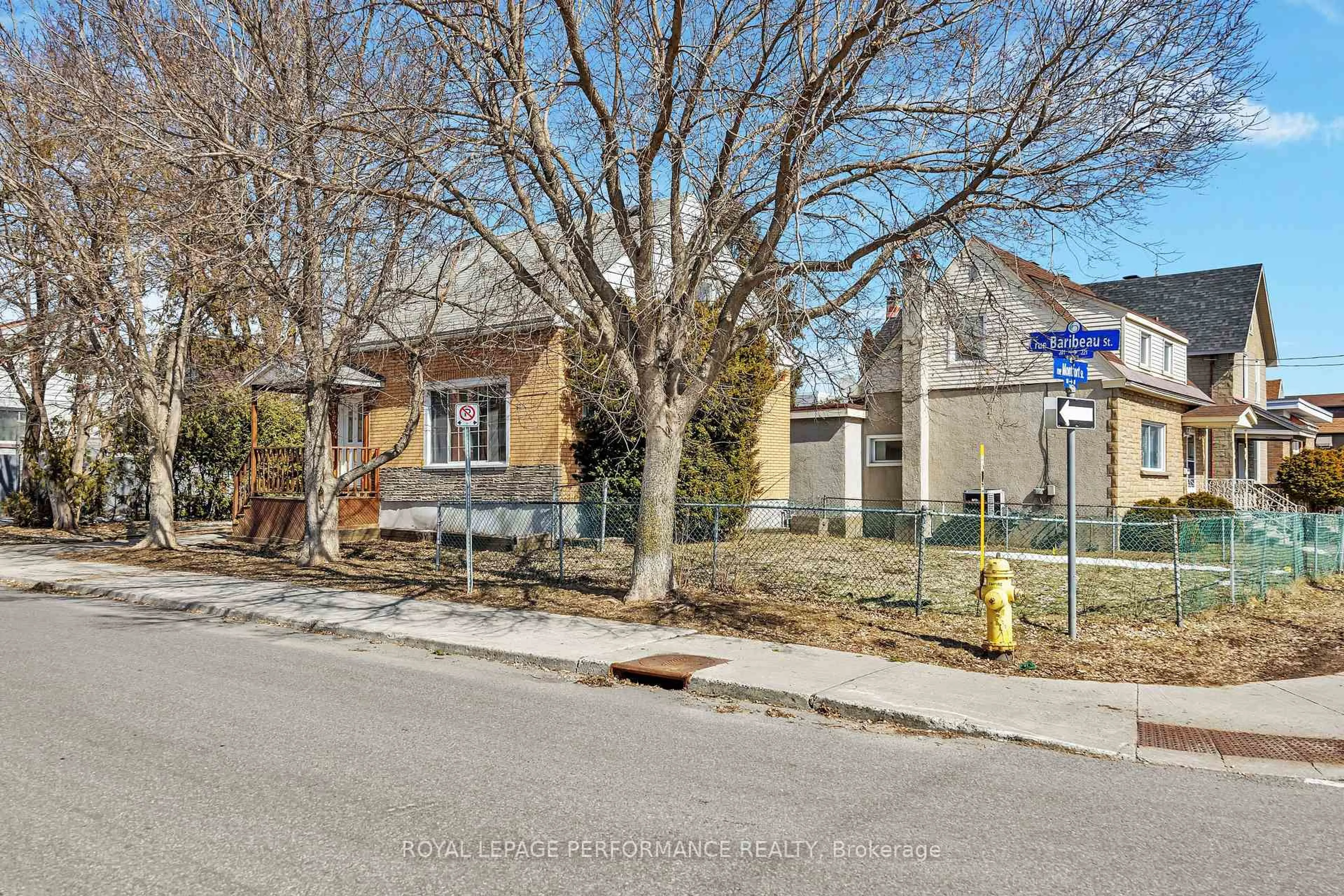 Unknown for 195 Baribeau St, Ottawa Ontario K1L 7R4