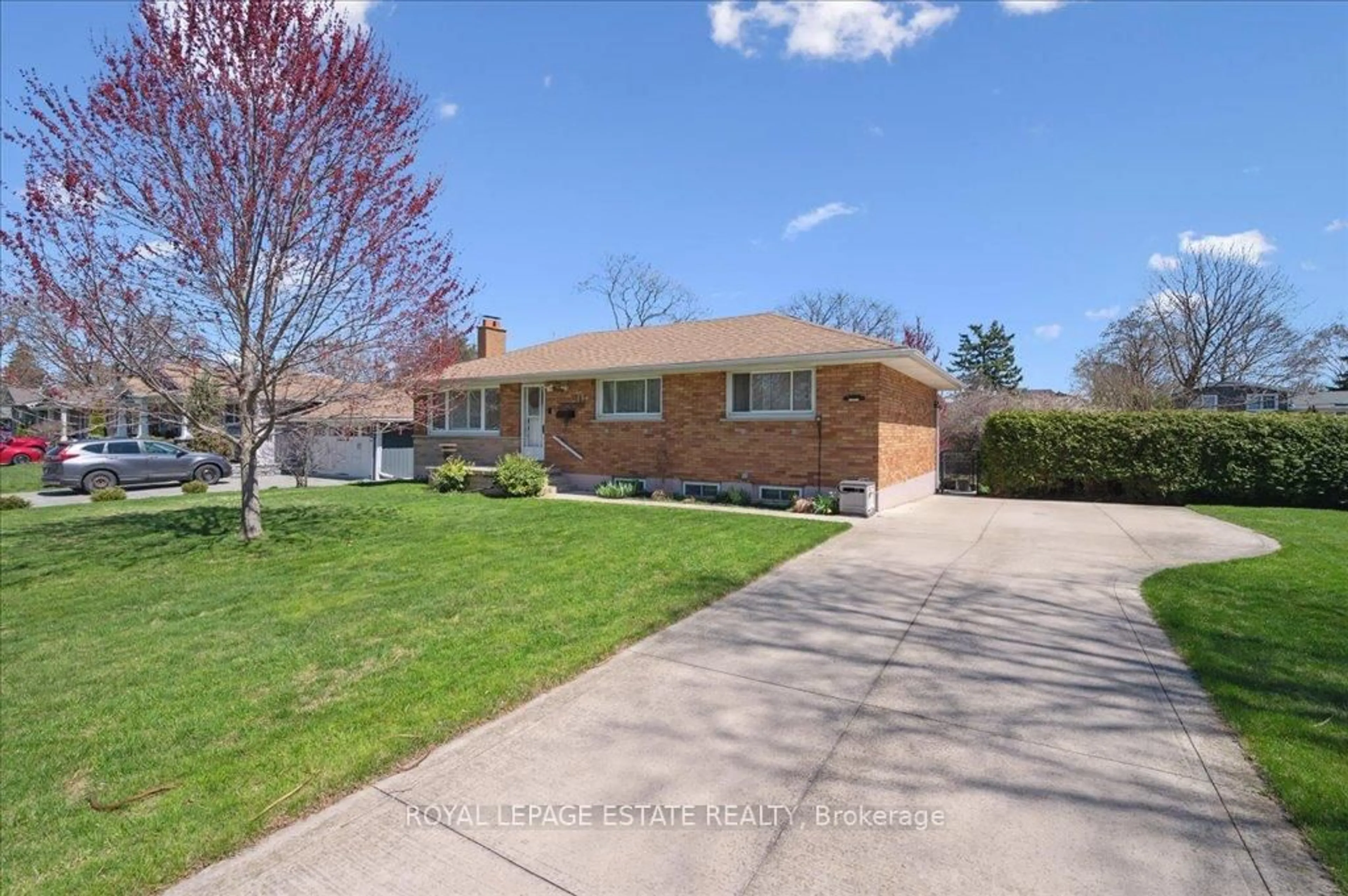 Home with brick exterior material, street for 111 Leitch Dr, Grimsby Ontario L3M 2T9