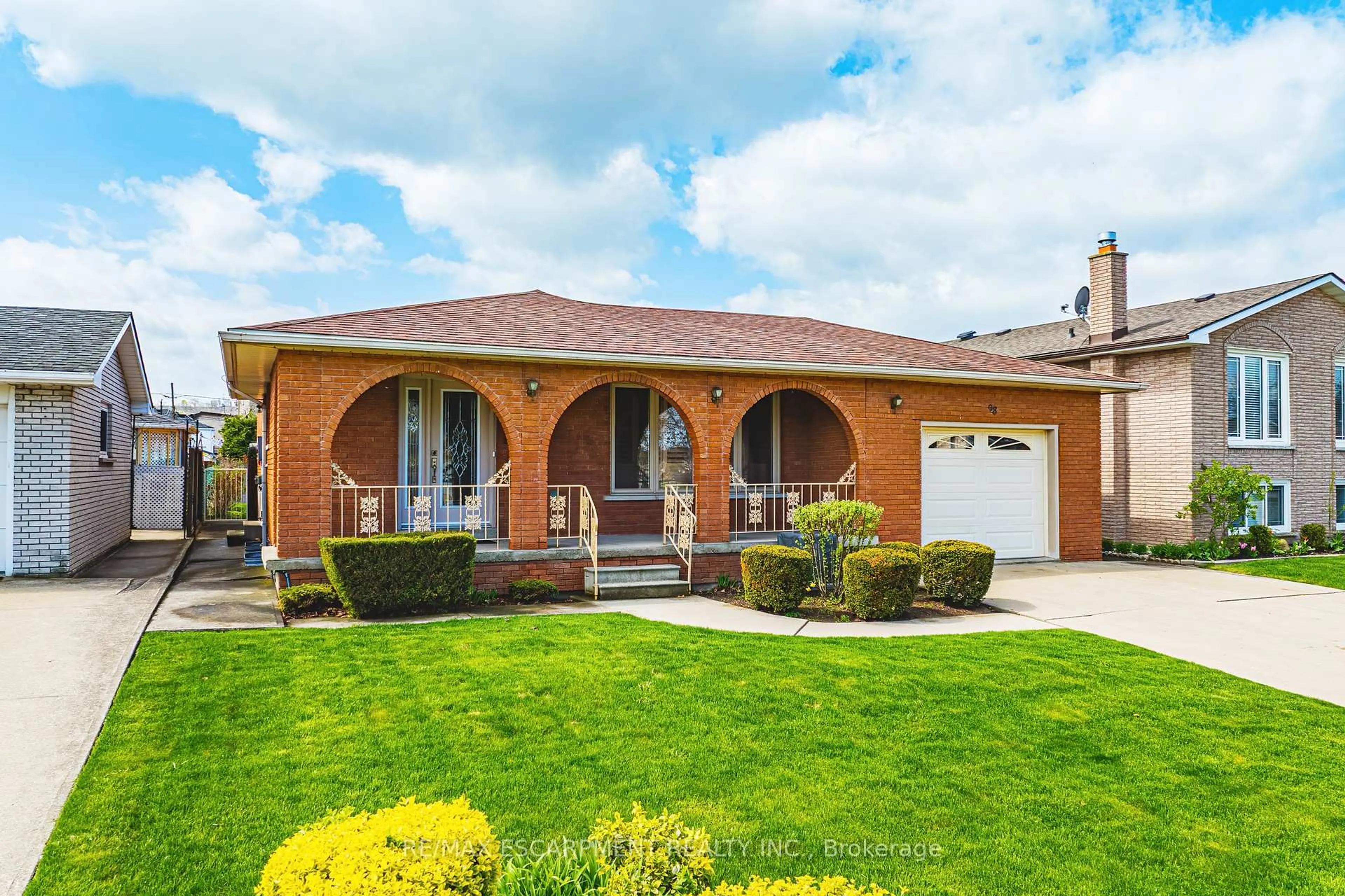 Home with brick exterior material, street for 98 Deerhurst Rd, Hamilton Ontario L8E 3G1