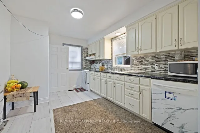 Additional property image - 71 Montrose Ave