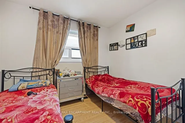 Additional property image - 71 Montrose Ave