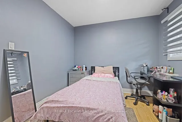 Additional property image - 71 Montrose Ave