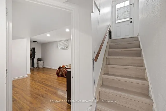 Additional property image - 71 Montrose Ave