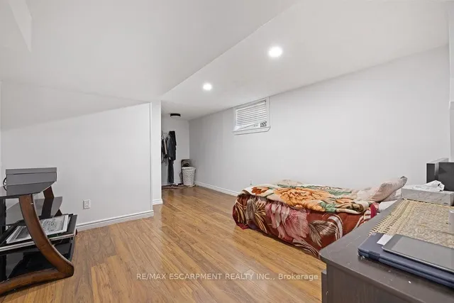 Additional property image - 71 Montrose Ave