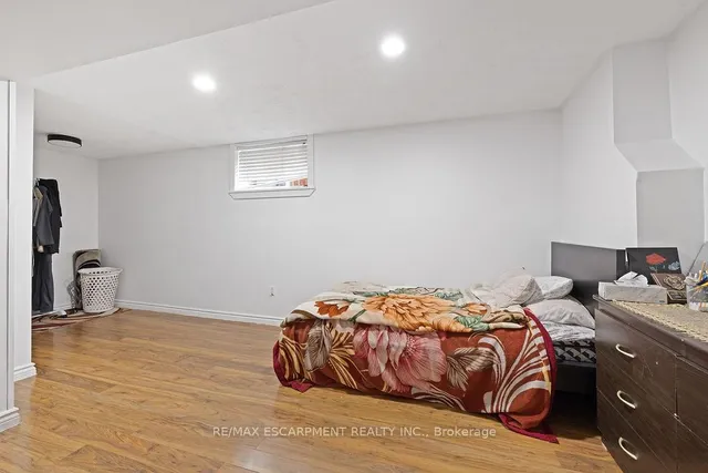 Additional property image - 71 Montrose Ave