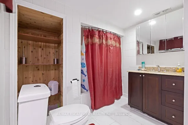 Additional property image - 71 Montrose Ave
