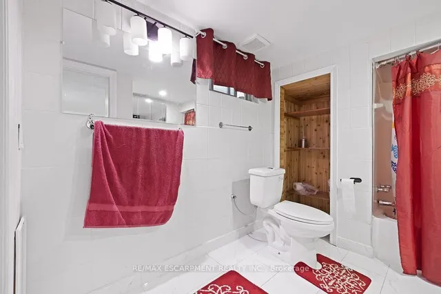 Additional property image - 71 Montrose Ave