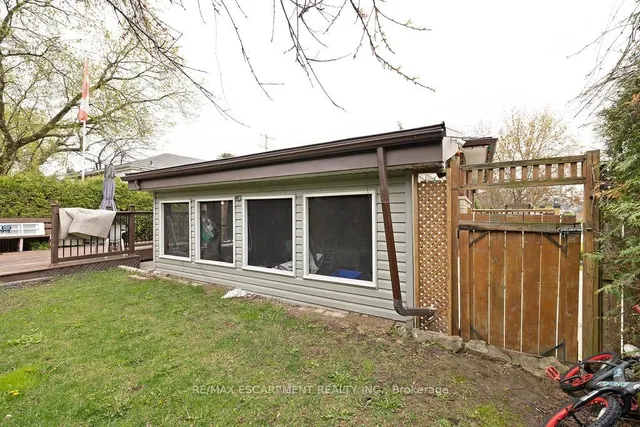 Additional property image - 71 Montrose Ave