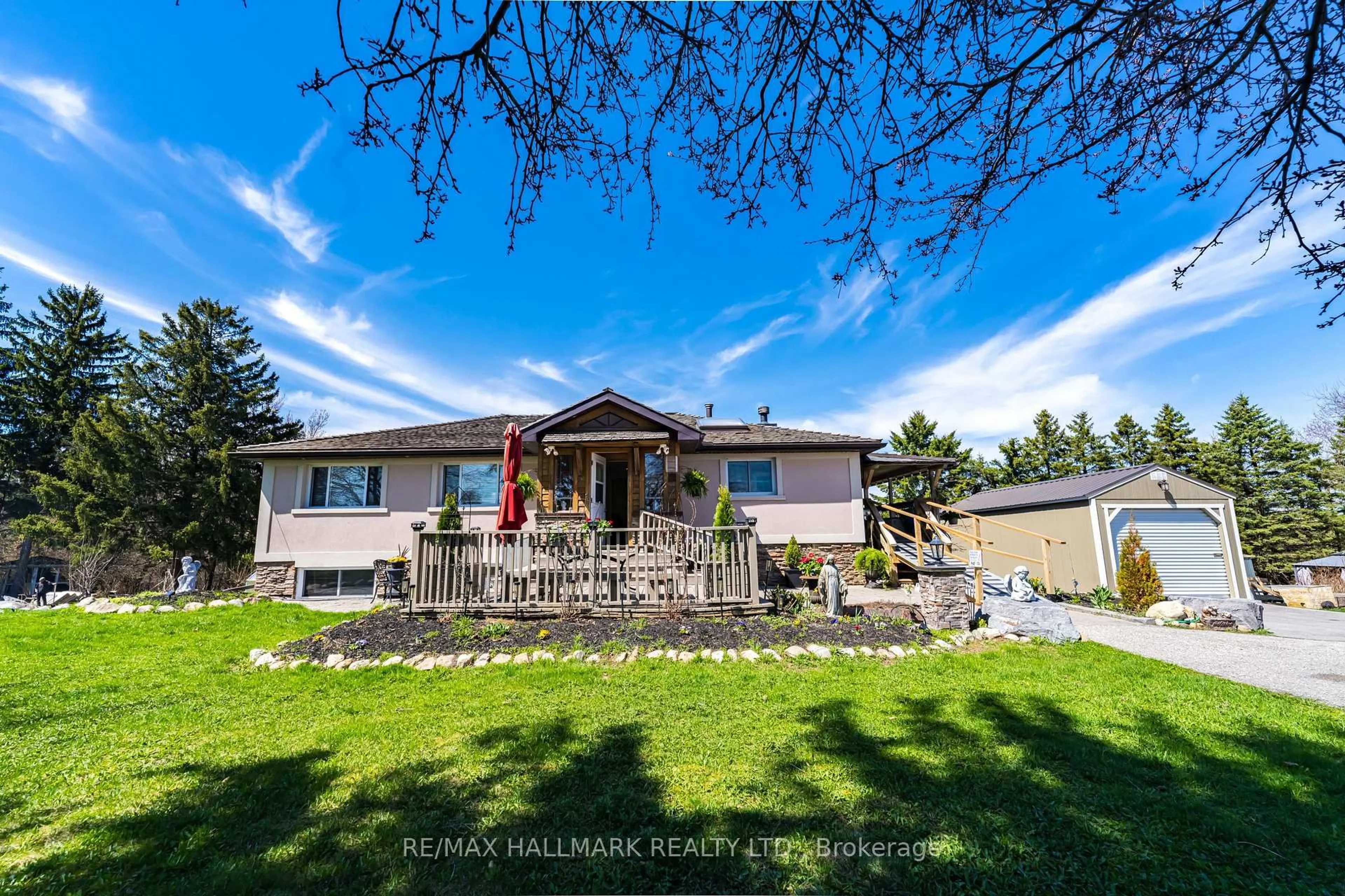A pic from outside/outdoor area/front of a property/back of a property/a pic from drone, building for 207109 Hwy 9 N/A, Mono Ontario L9W 1Y4