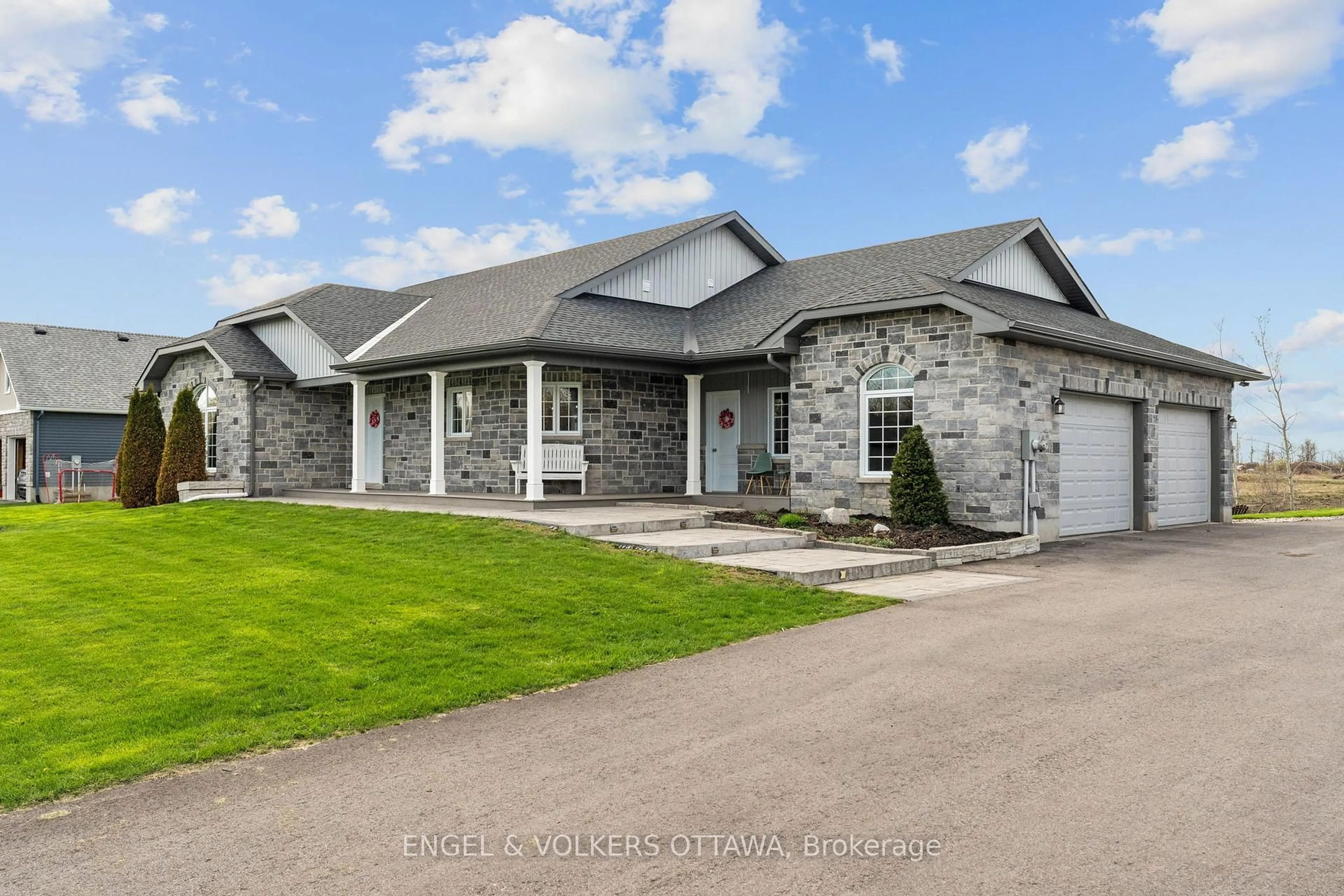 Home with brick exterior material, street for 5567 Lombardy Dr, Osgoode Ontario K0A 2W0