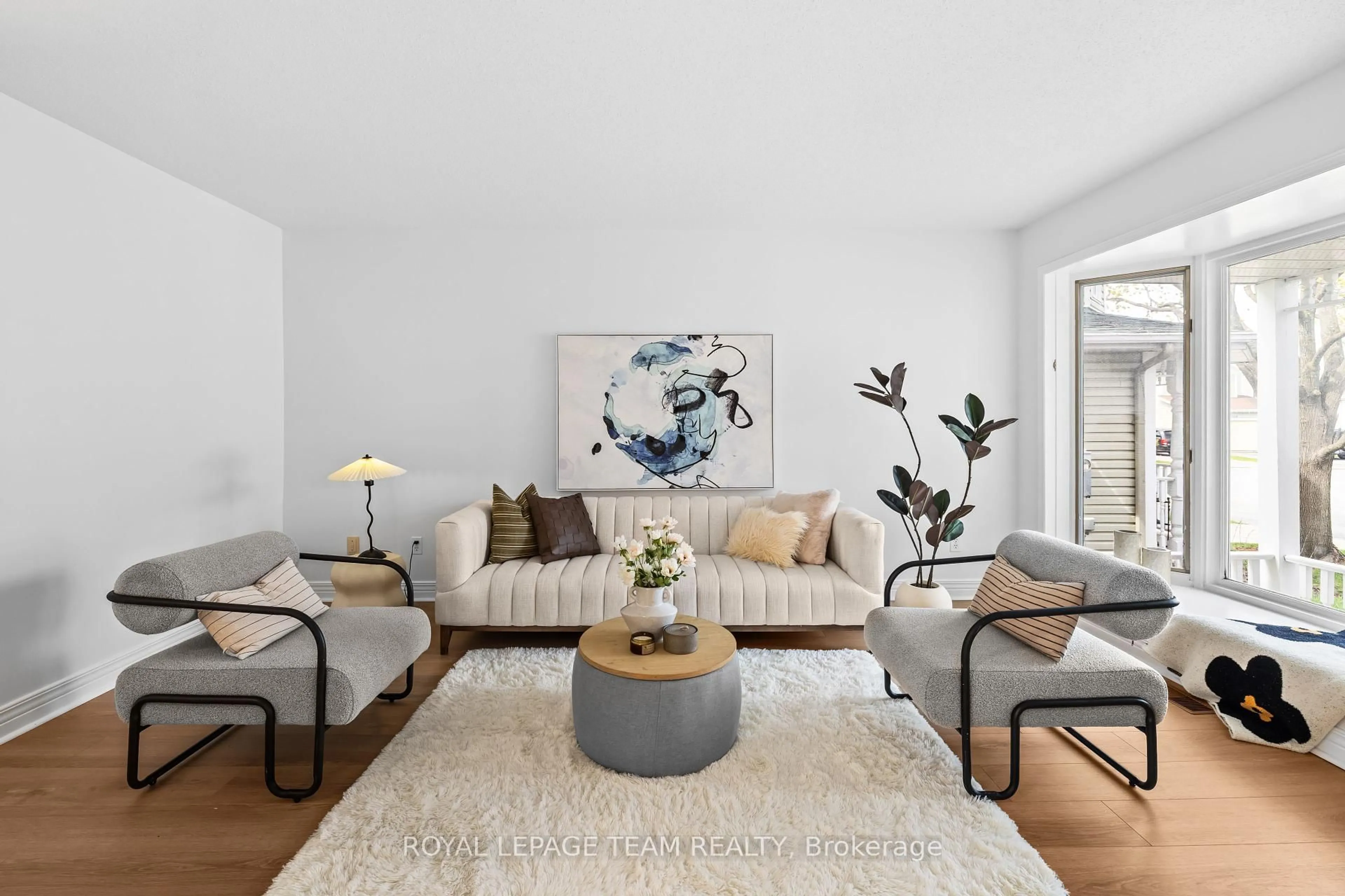 Living room with furniture, unknown for 116 Woodgate Way, Ottawa Ontario K2J 4E5