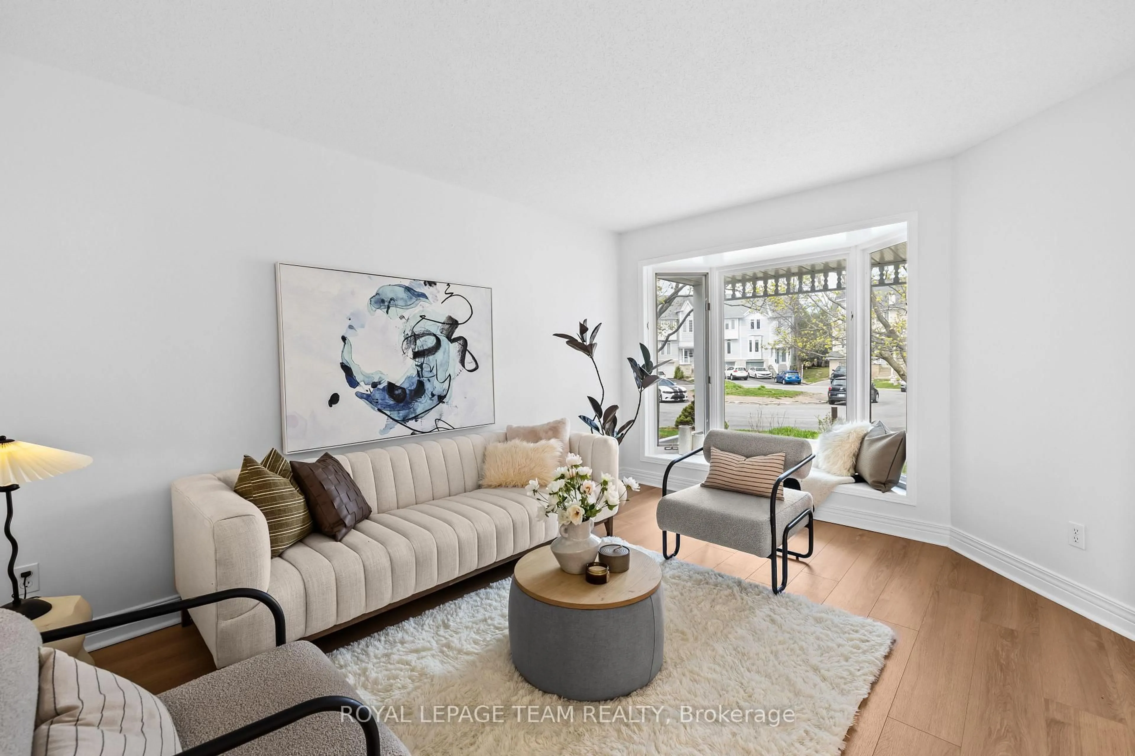 Living room with furniture, unknown for 116 Woodgate Way, Ottawa Ontario K2J 4E5