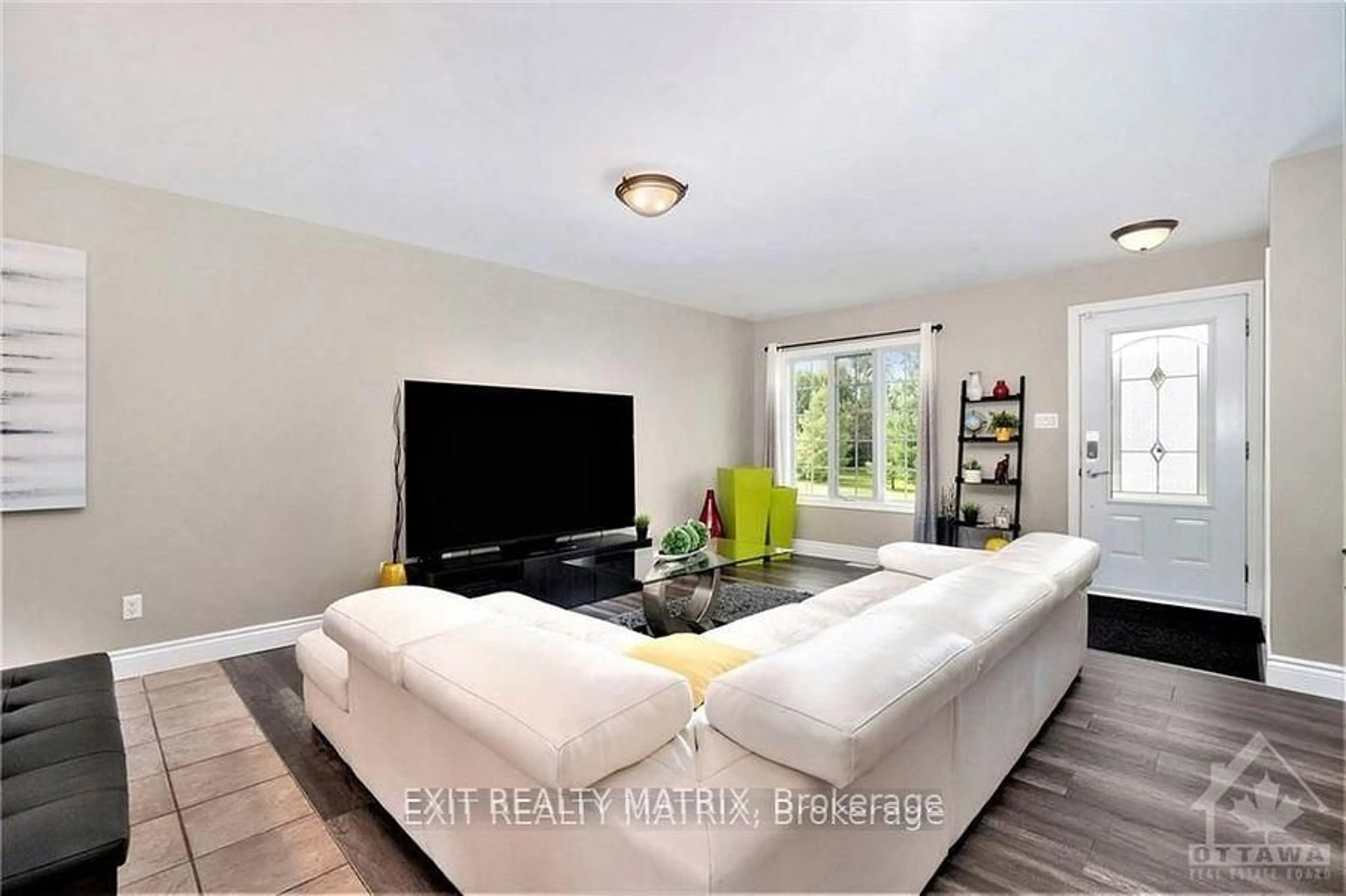 Living room with furniture, unknown for 6 Telegraph Cres, Alfred and Plantagenet Ontario K0B 1A0