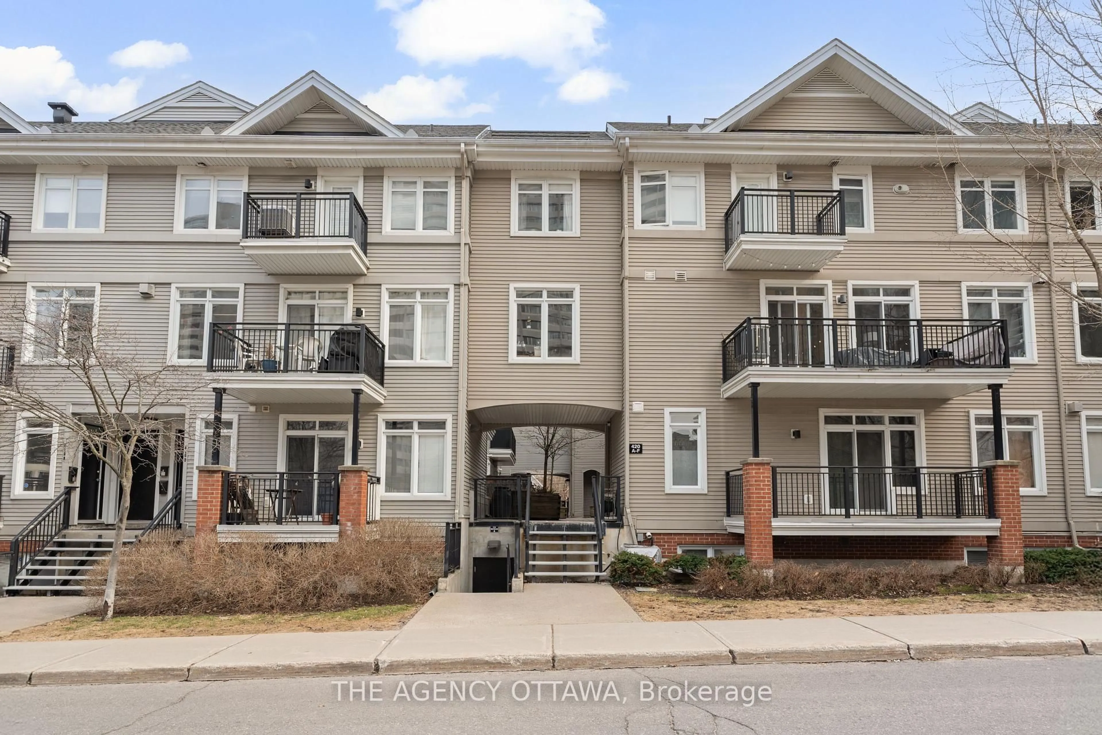 Unknown for 420 Nepean St #D, Ottawa Ontario K1R 5G7