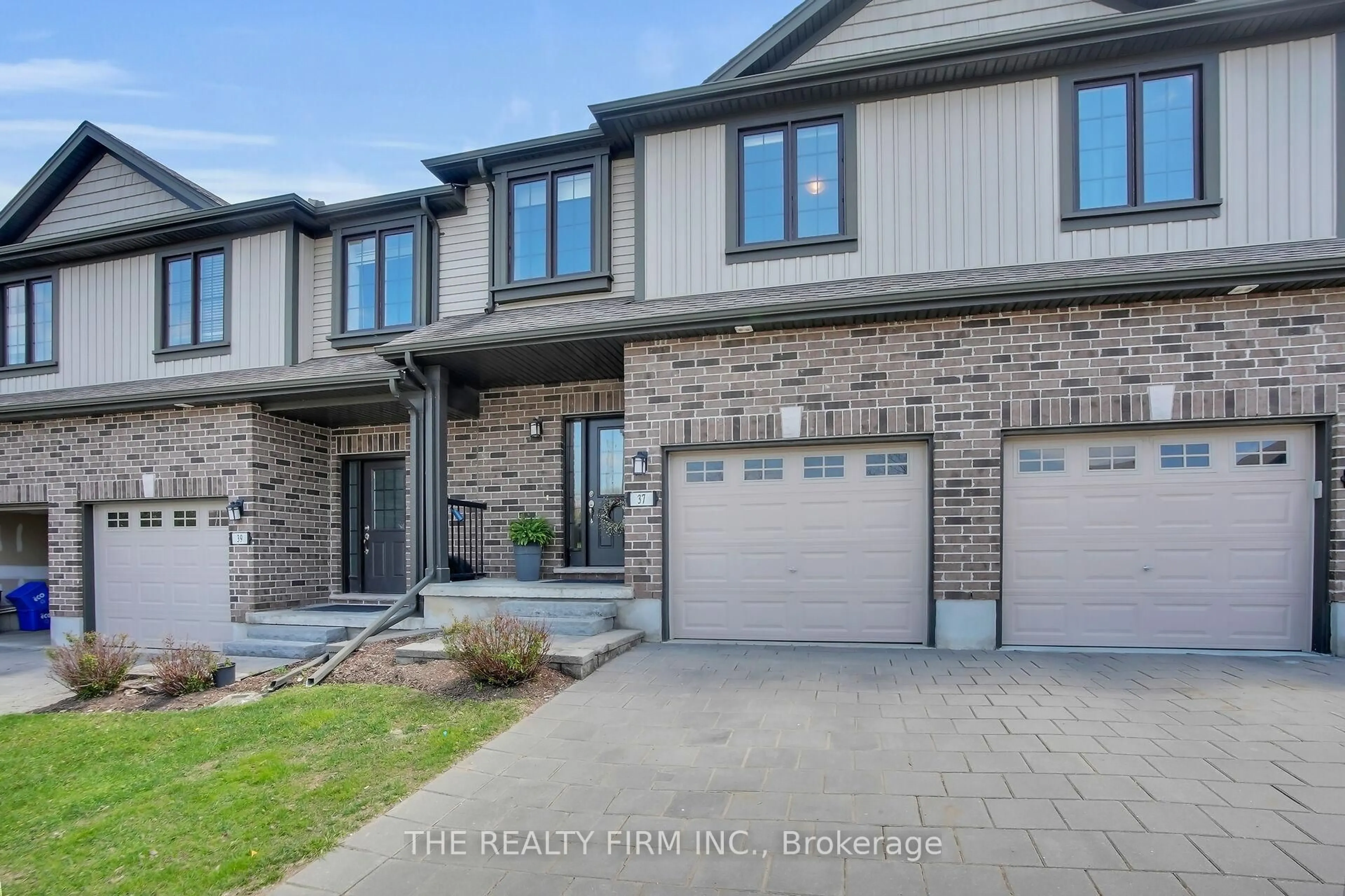 Home with brick exterior material, street for 1030 Oakcrossing Gate #37, London North Ontario N6H 0H1