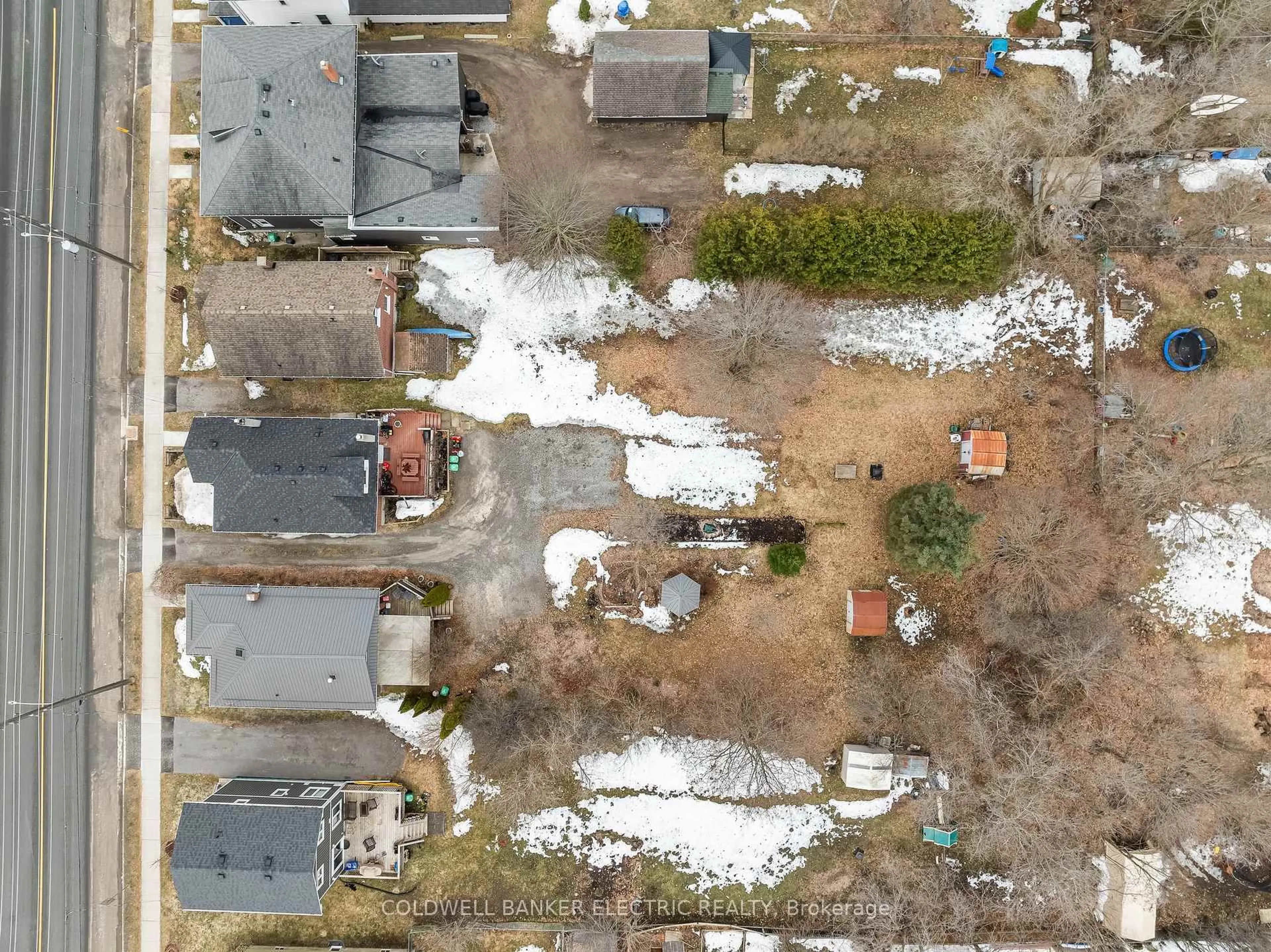 A pic from outside/outdoor area/front of a property/back of a property/a pic from drone, street for 537 Armour Rd, Peterborough East Ontario K9H 1Y8