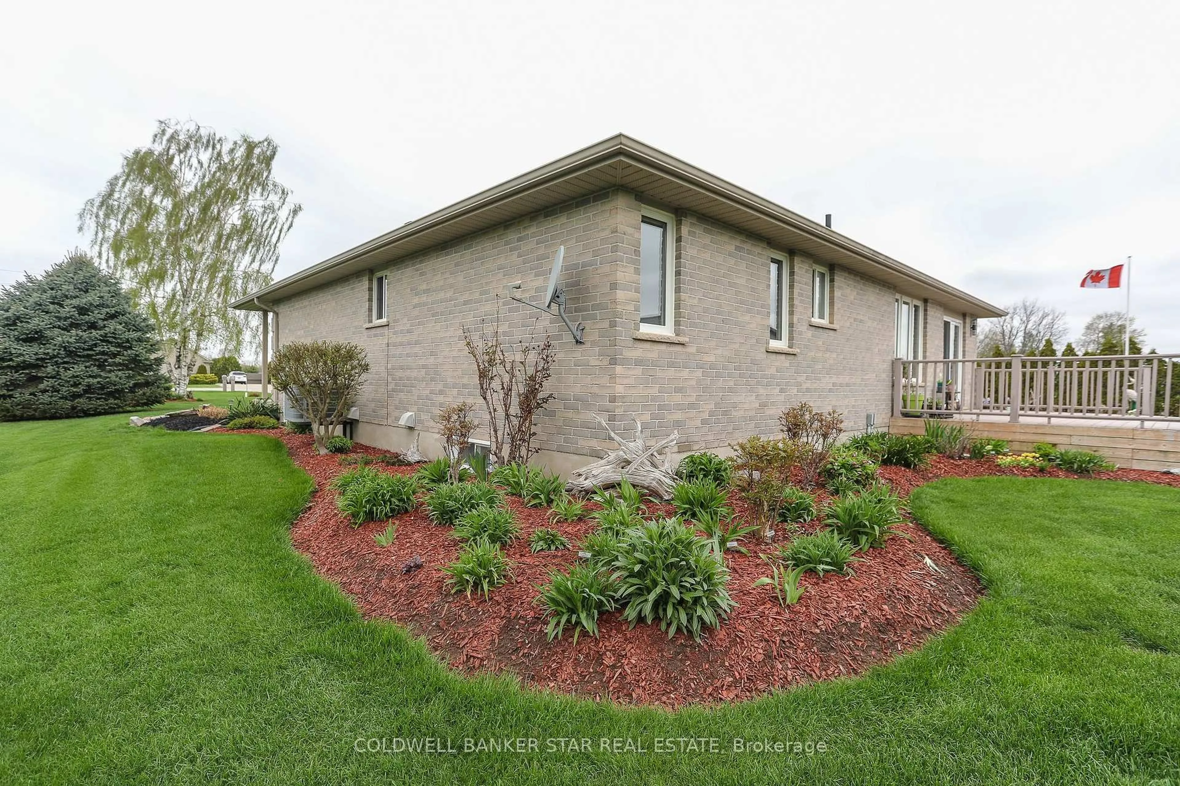Home with brick exterior material, unknown for 5176 Imperial Rd, Malahide Ontario N5H 2R2