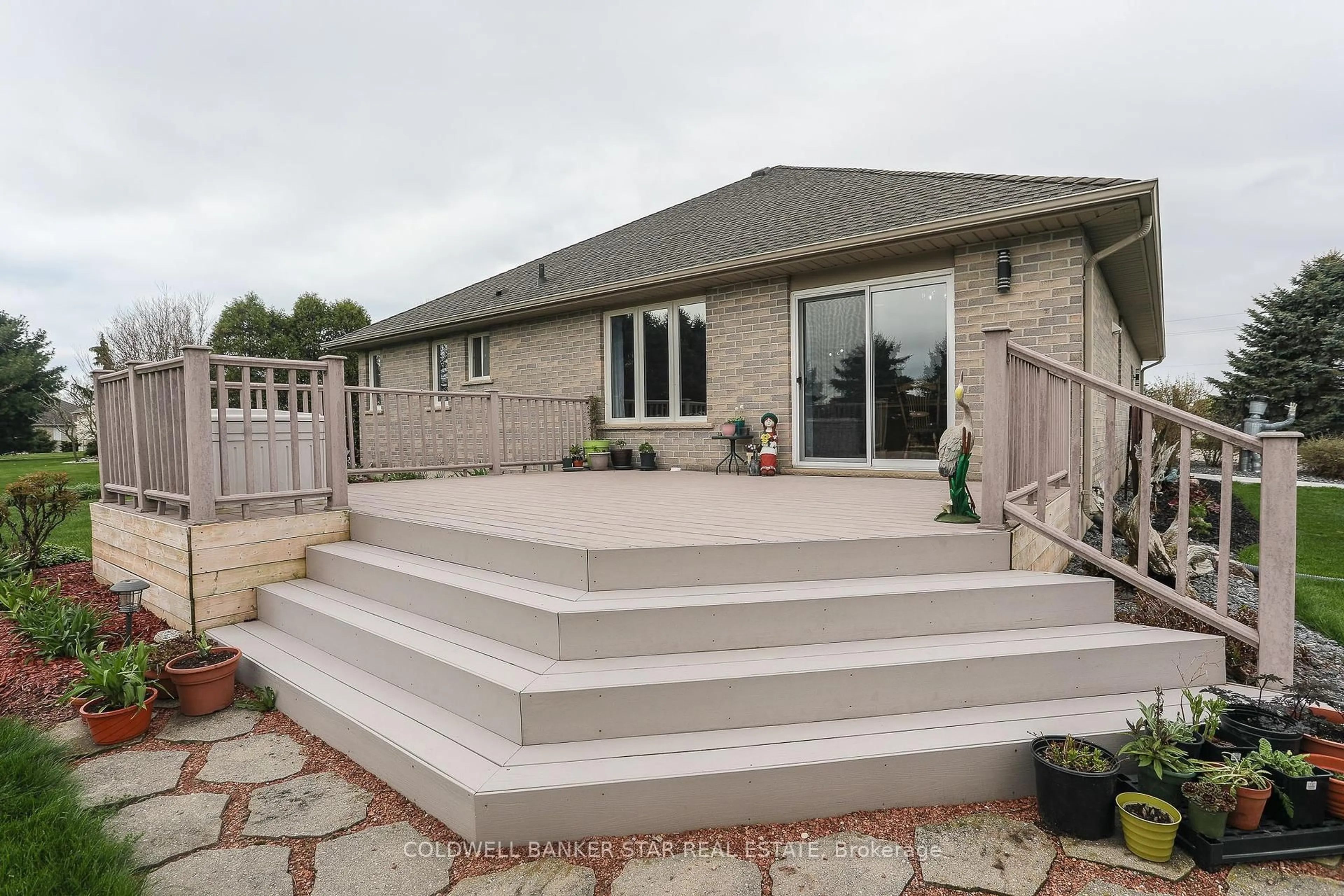 Patio, mountain view for 5176 Imperial Rd, Malahide Ontario N5H 2R2