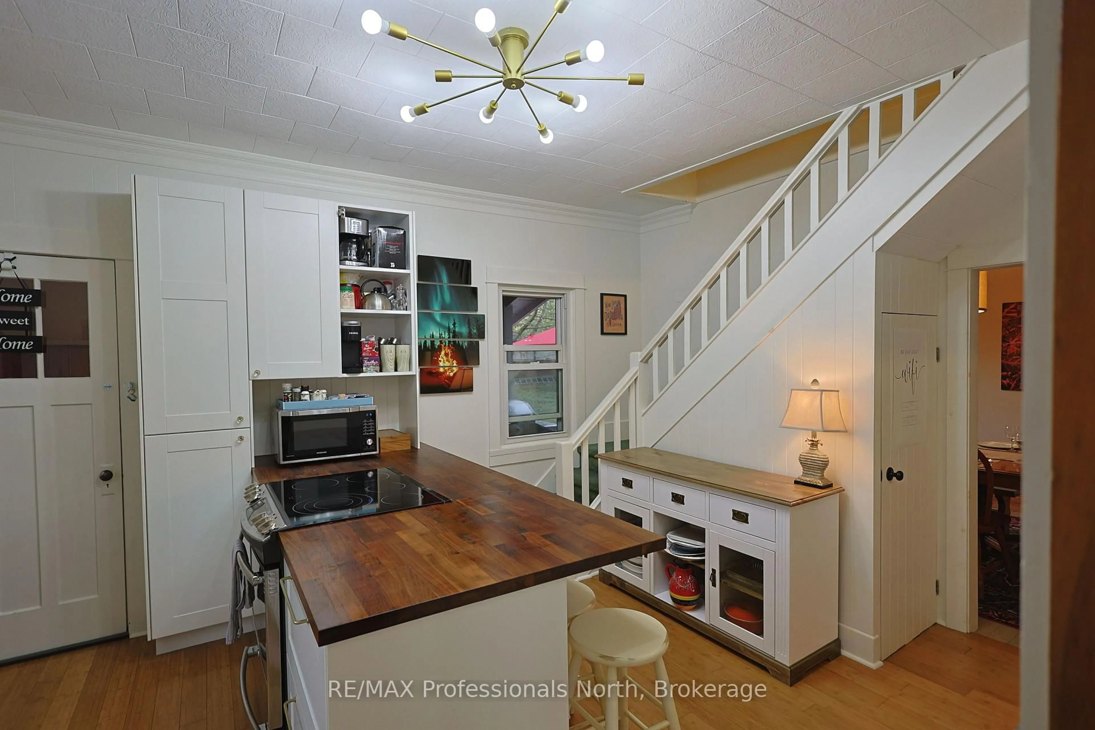 Unknown for 1013 Grey St, Muskoka Lakes Ontario P0C 1A0