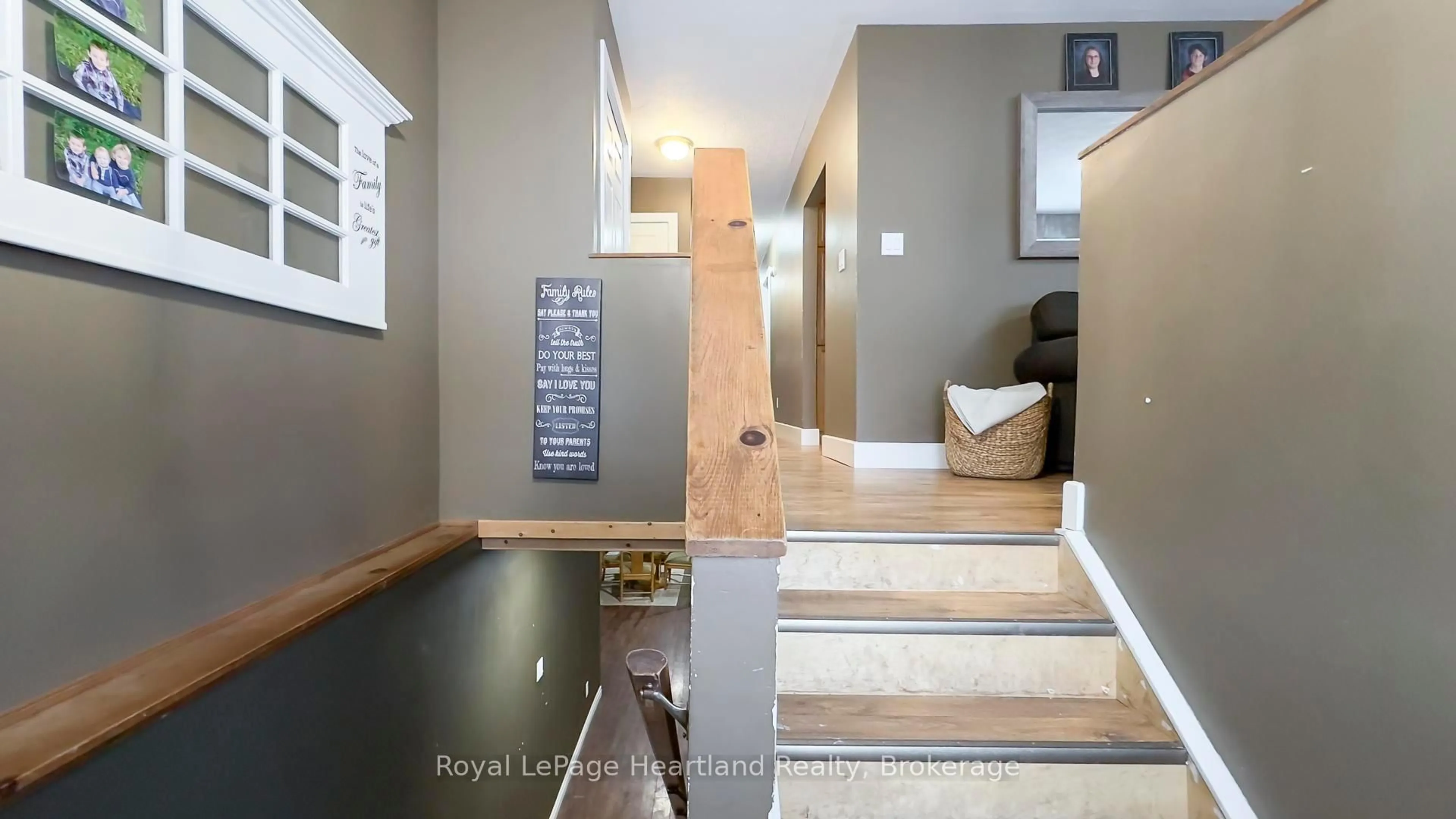 Indoor foyer for 223 Bennett St, Goderich Ontario N7A 1A8