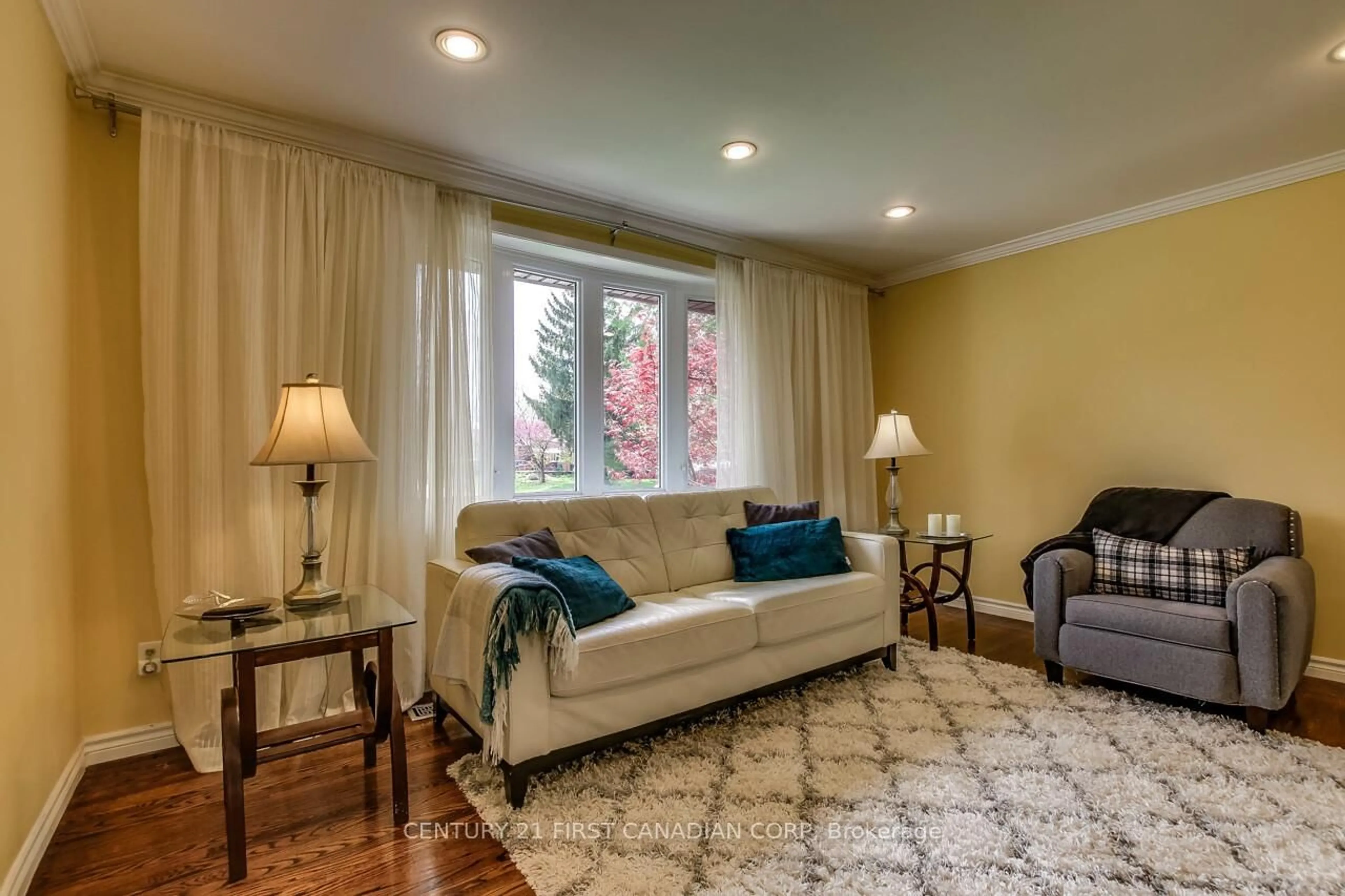 Living room with furniture, unknown for 191 Estella Rd, London South Ontario N6J 2G9